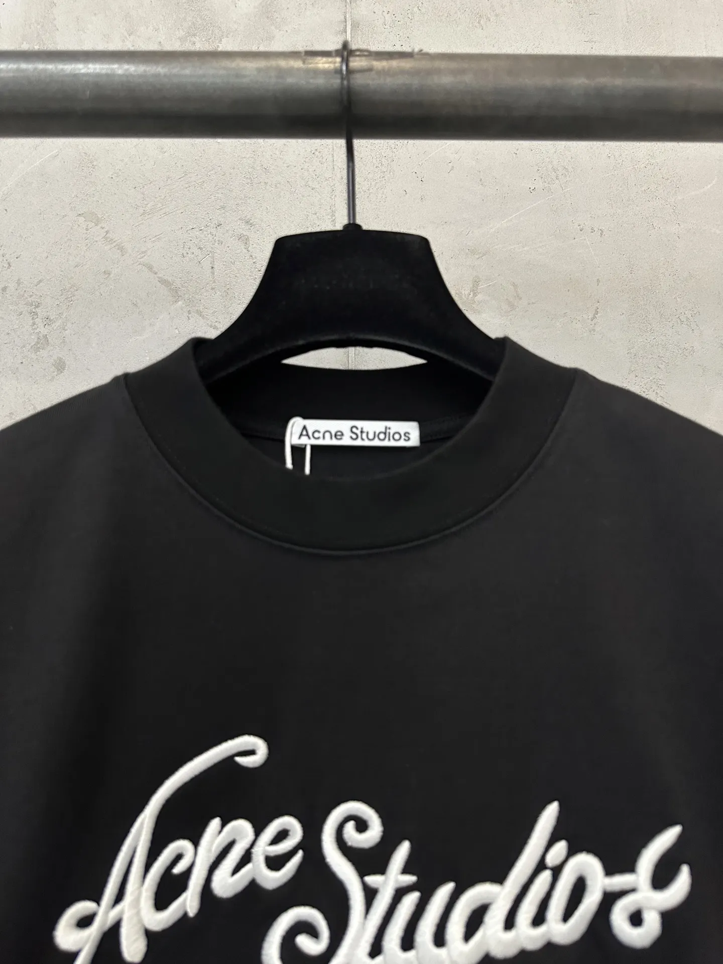 Embroidered Logo Heavyweight Cotton T-Shirt D19518971 — view 5