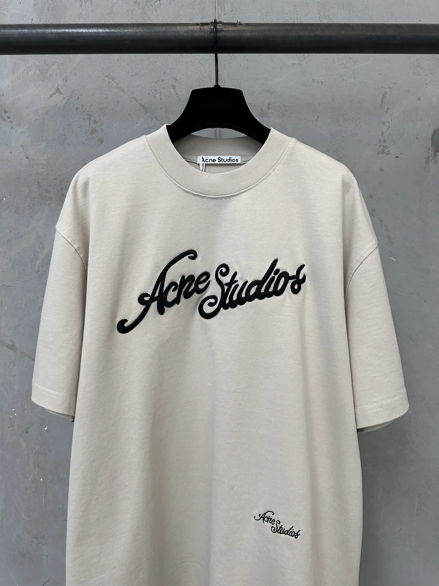 Logo Embroidered Heavyweight Cotton T-Shirt D19518970 — view 3