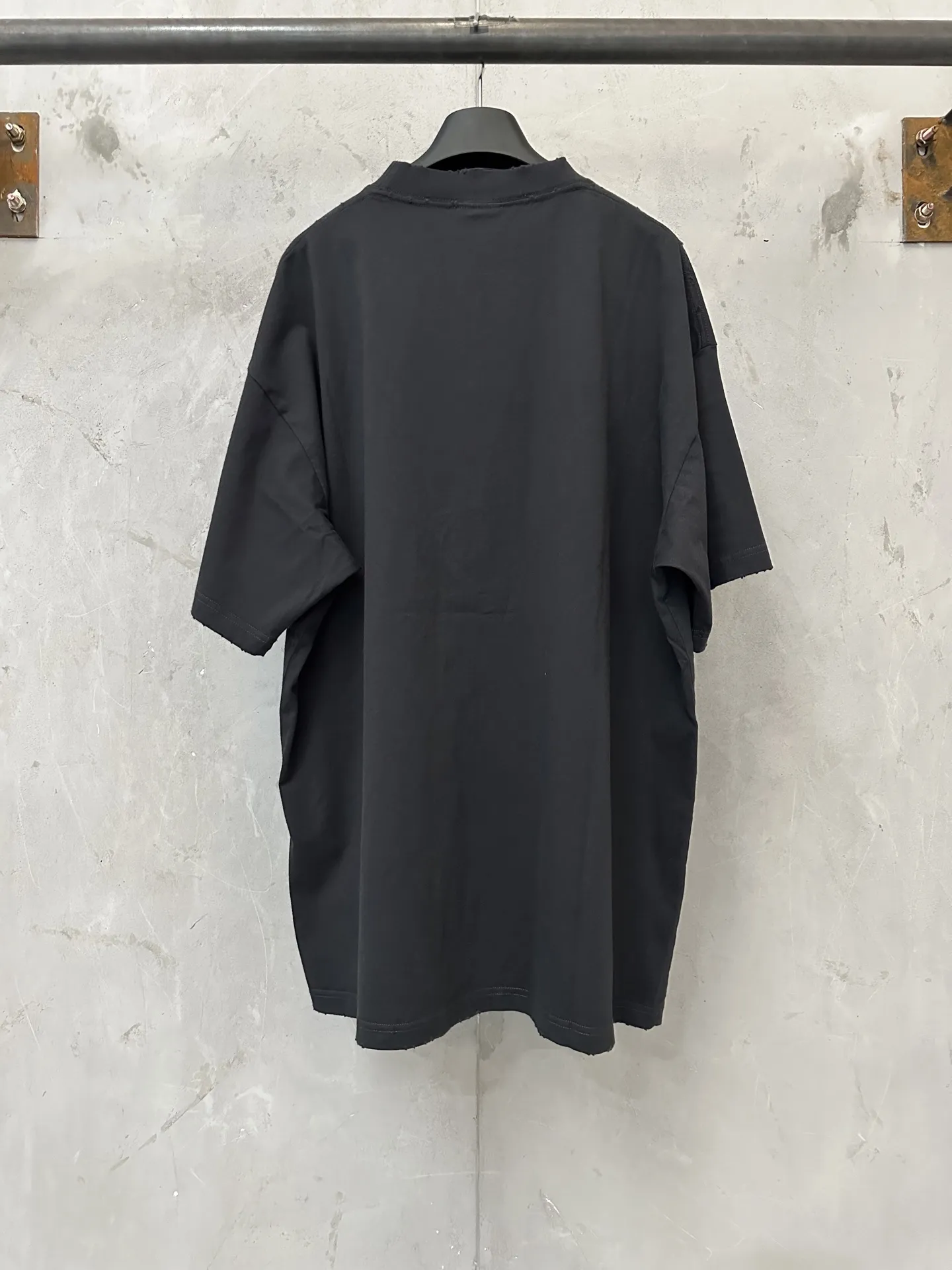 Unity Logo Distressed Cotton T-Shirt D20020217 — view 2