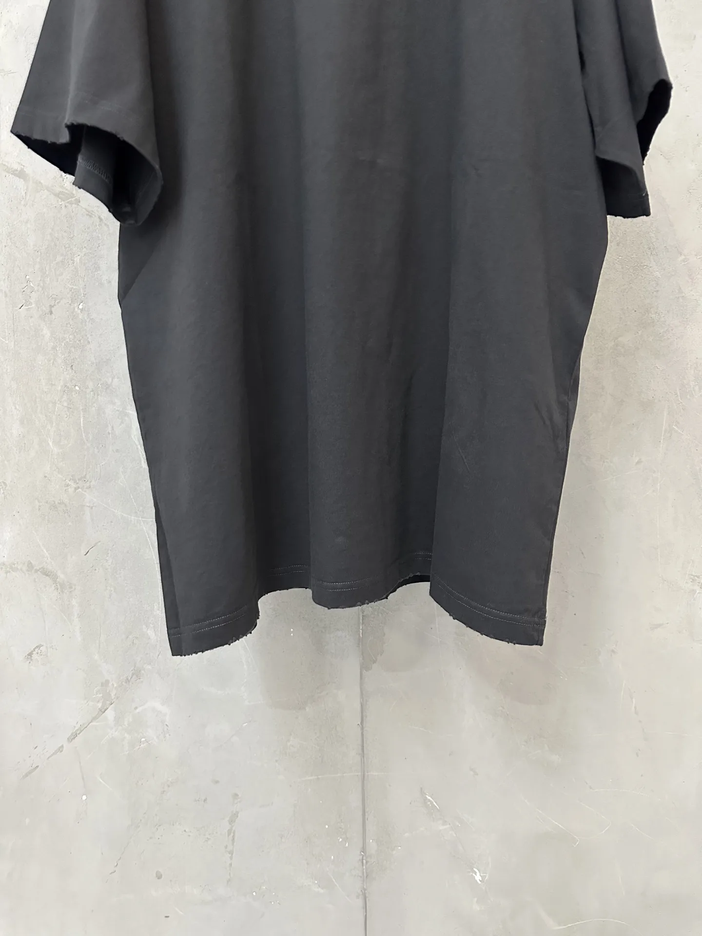 Unity Logo Distressed Cotton T-Shirt D20020217 — view 4