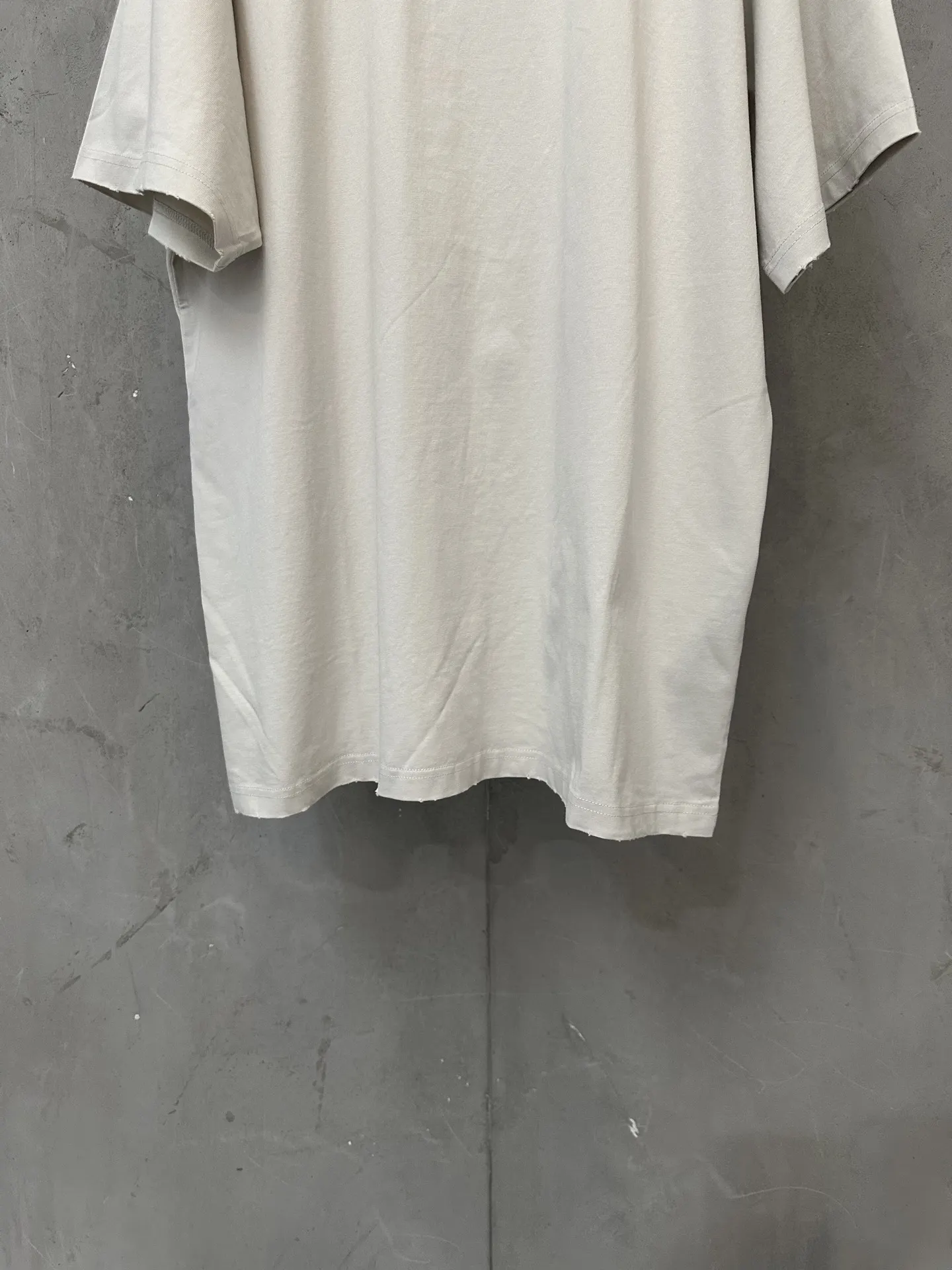 Unity Logo Embroidered Distressed T-Shirt D20020218 — view 4
