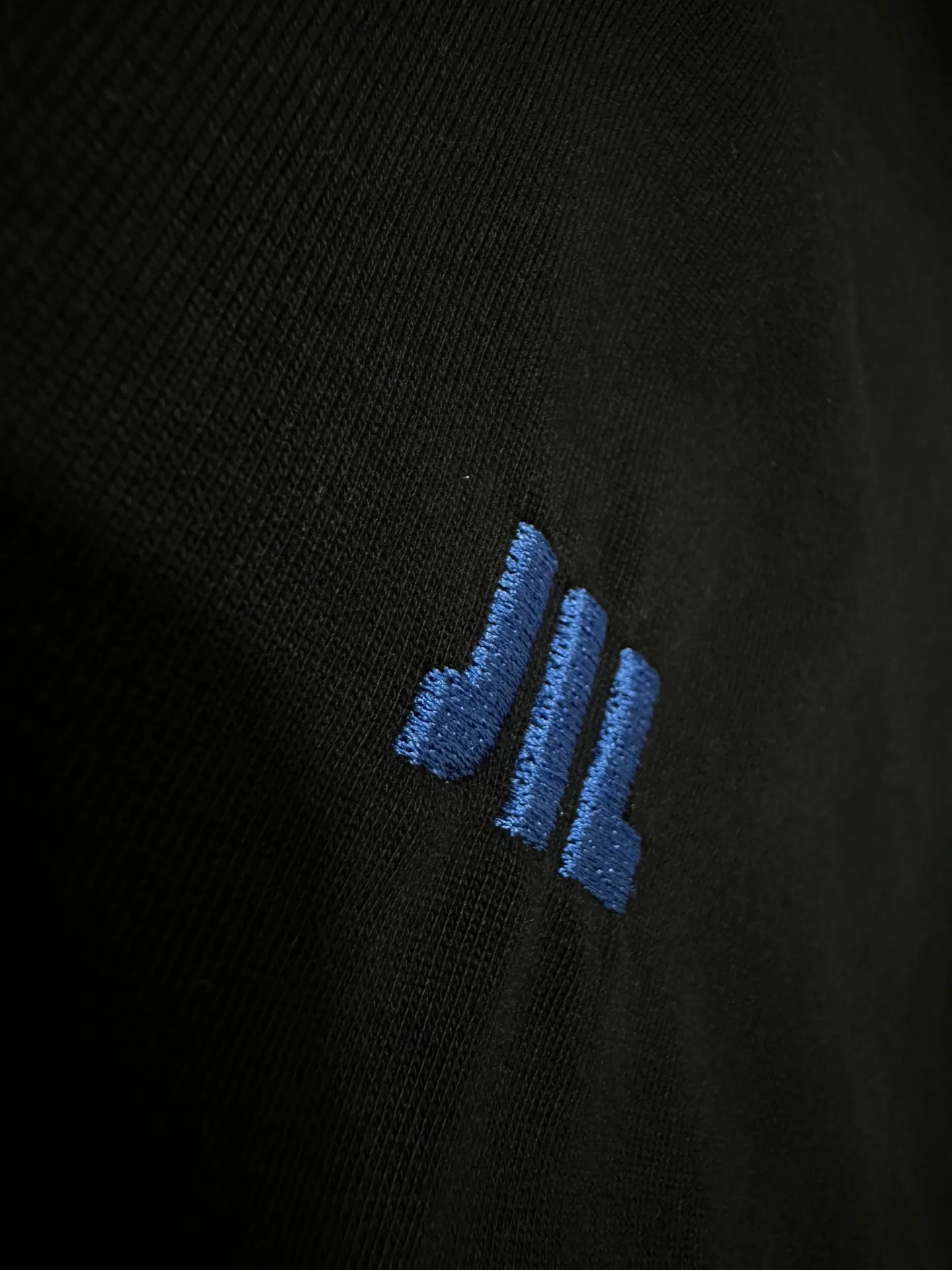 Logo Embroidered Long-Sleeve Cotton T-Shirt D20025027 — view 8