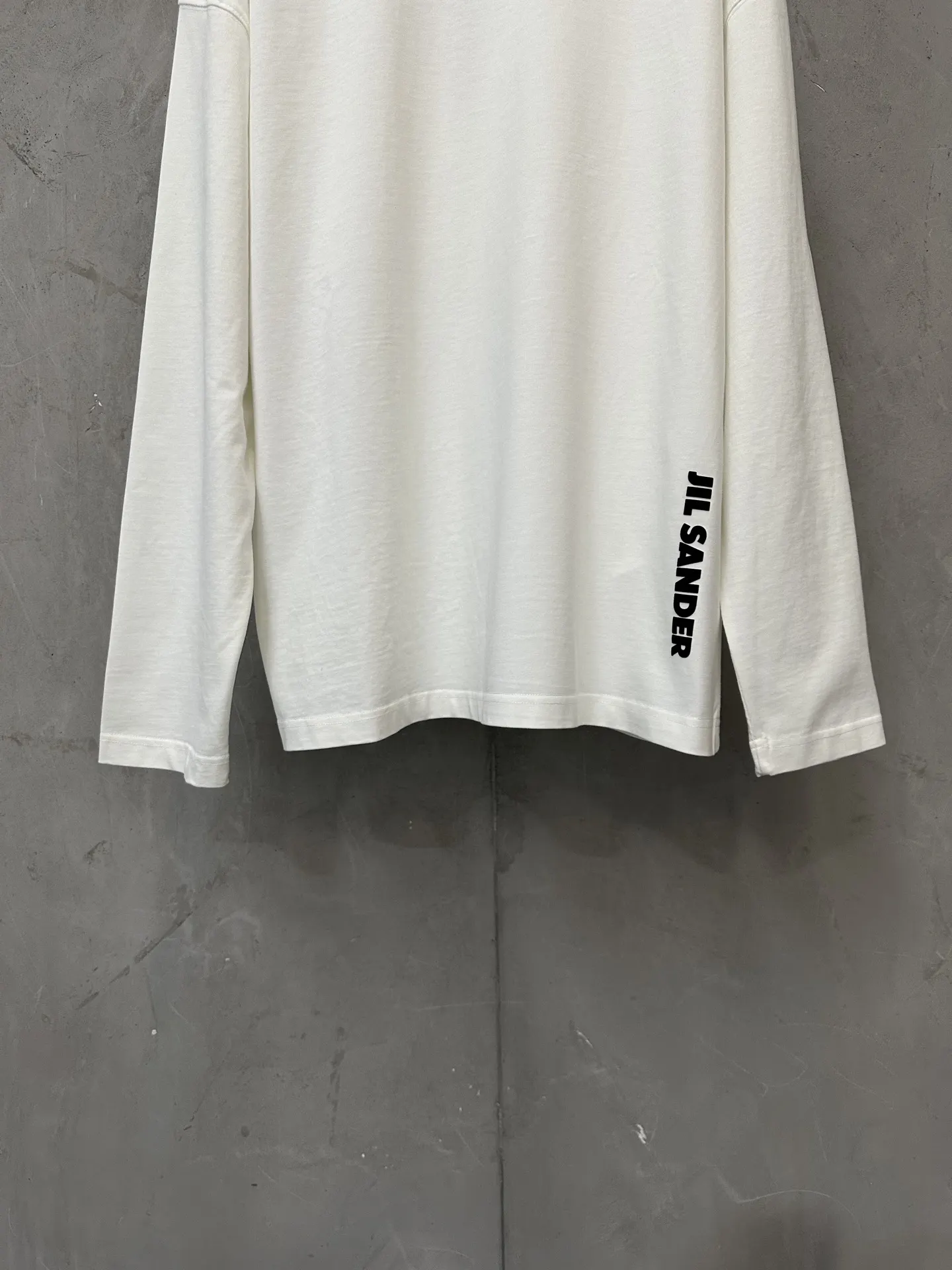 Logo Print Heavyweight Cotton Long-Sleeve T-Shirt D20025036 — view 4