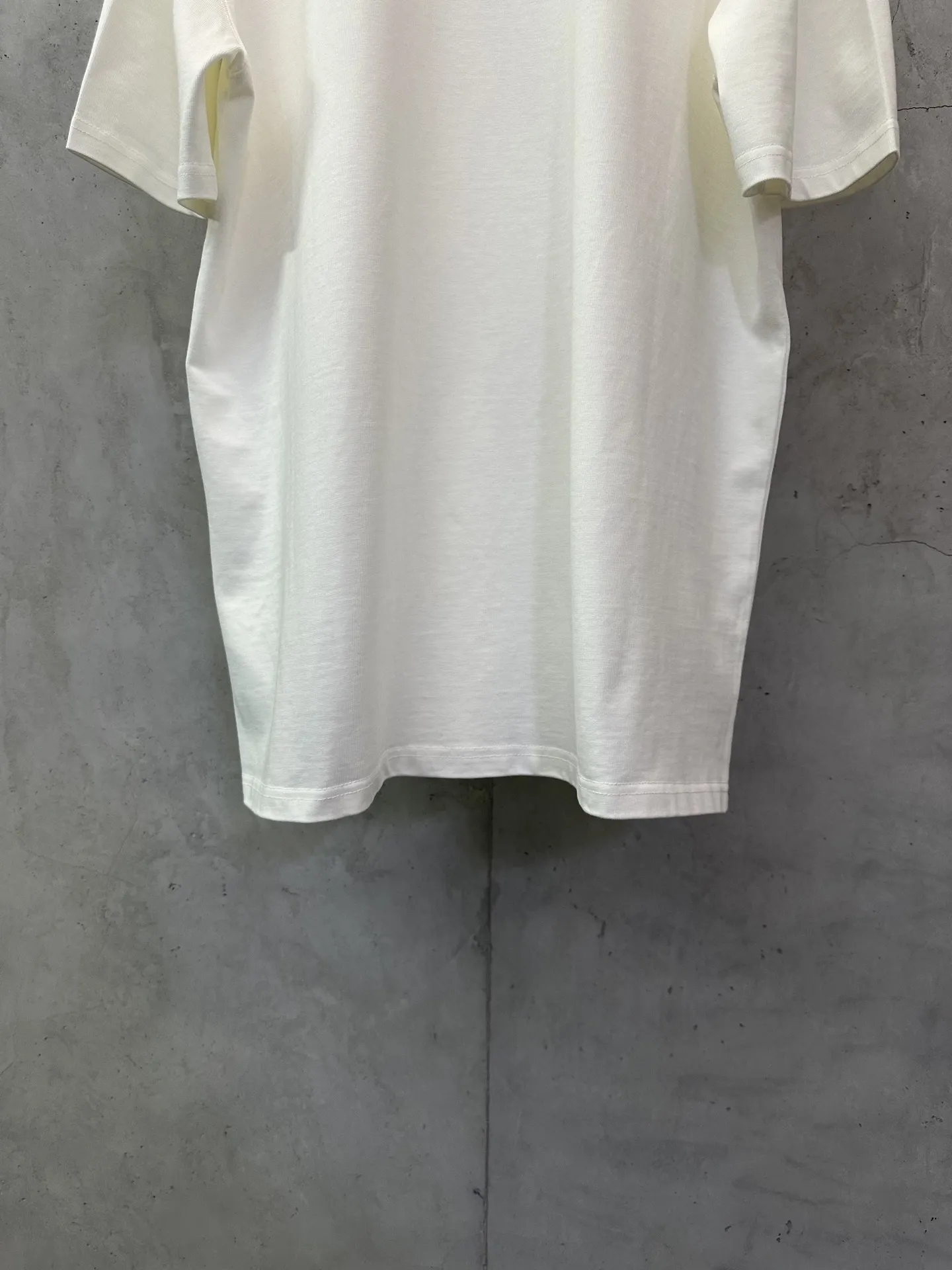 Logo Graphic Heavyweight Cotton T-Shirt D20011885 — view 6