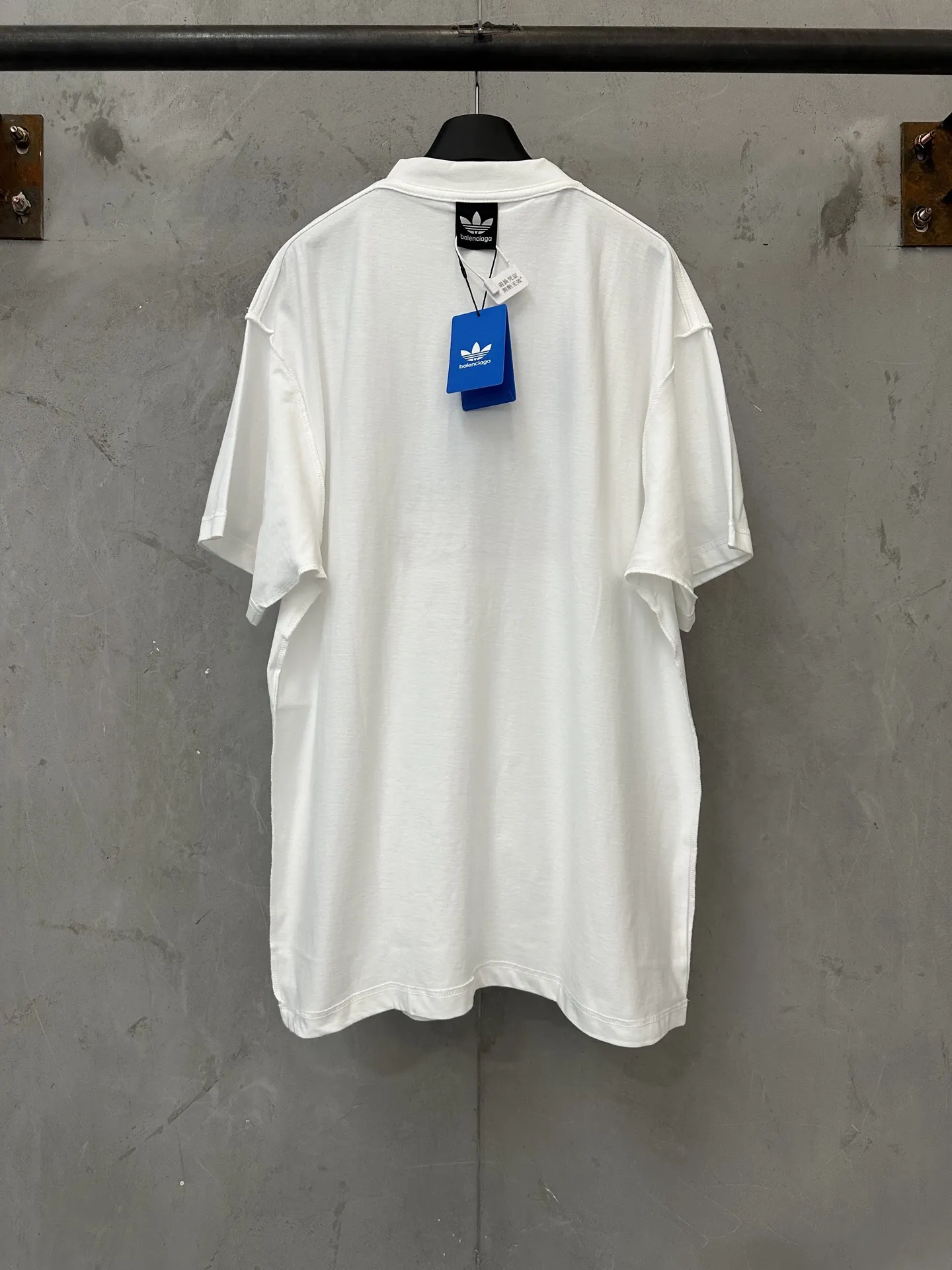Inside-Out Embroidered Cotton T-Shirt D20518988 — view 3