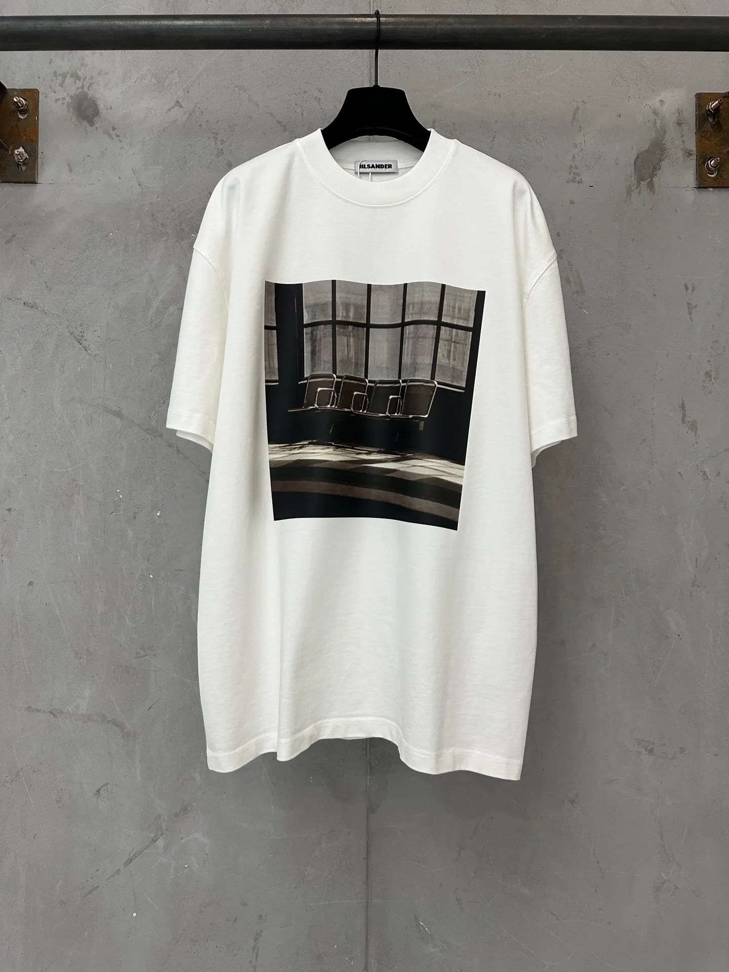 Waiting Room Graphic Heavyweight Cotton T-Shirt D20511896