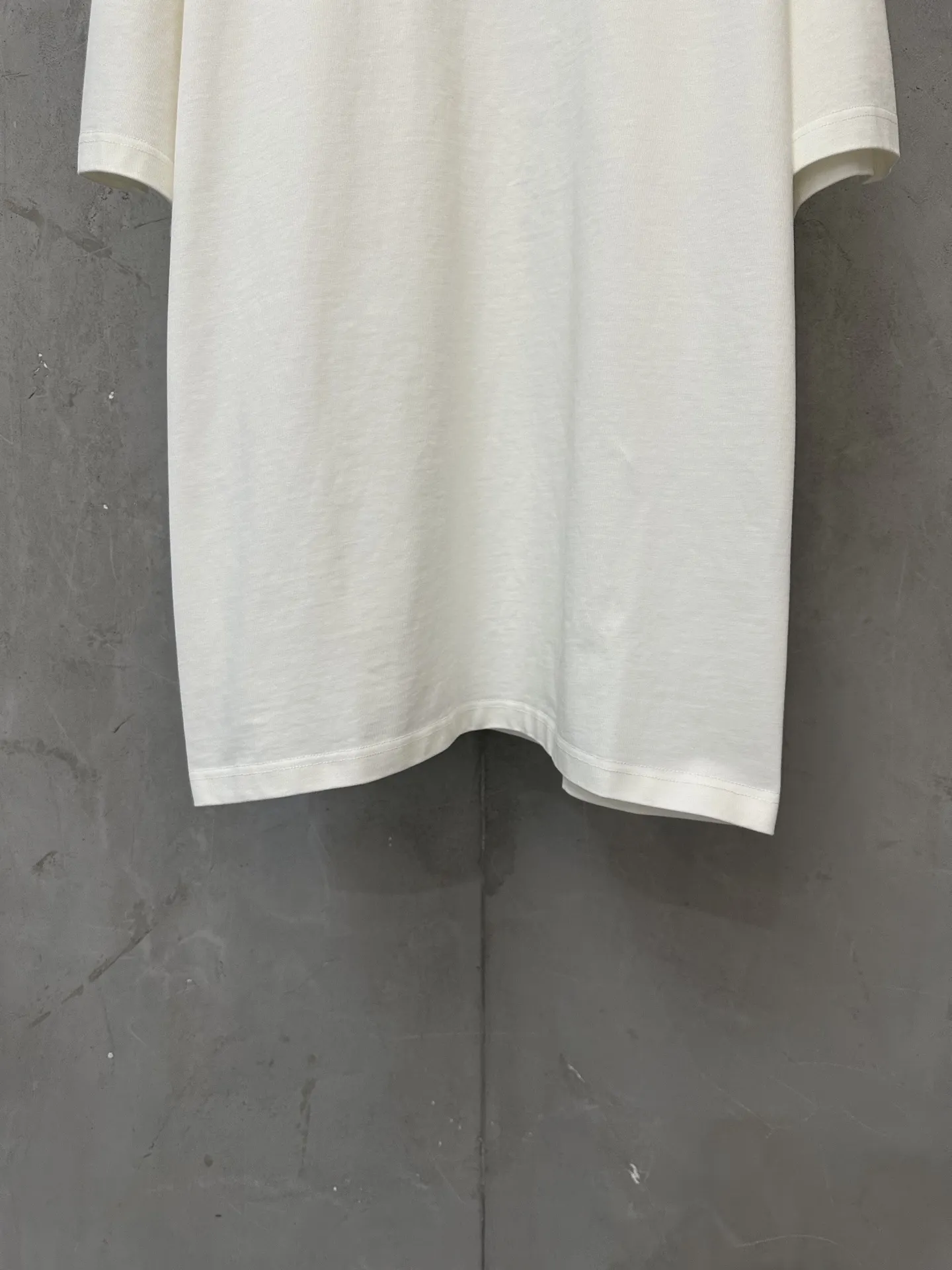 Triomphe Logo Embroidered Heavyweight T-Shirt D21020226 — view 4