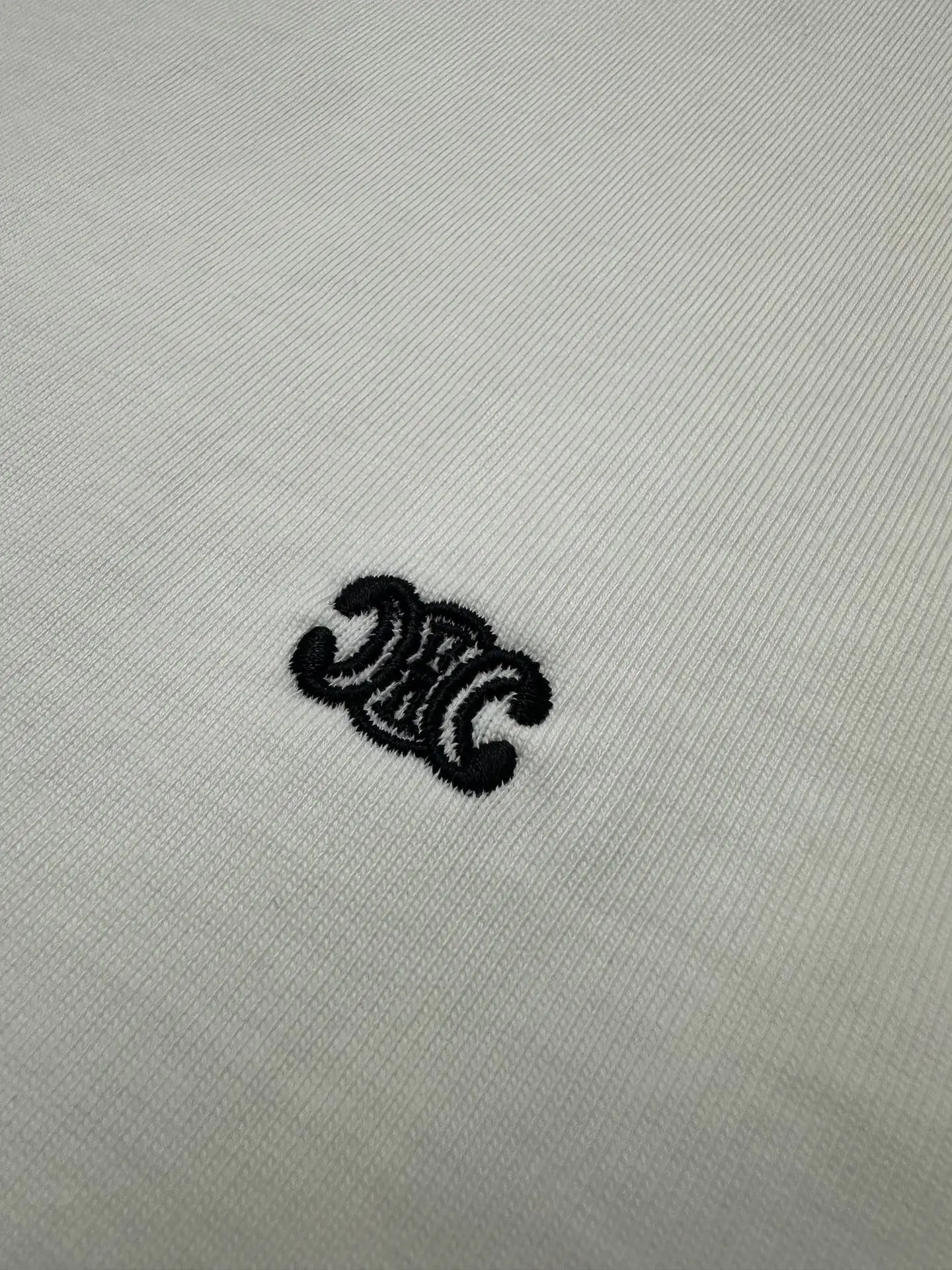 Triomphe Logo Embroidered Heavyweight T-Shirt D21020226 — view 7
