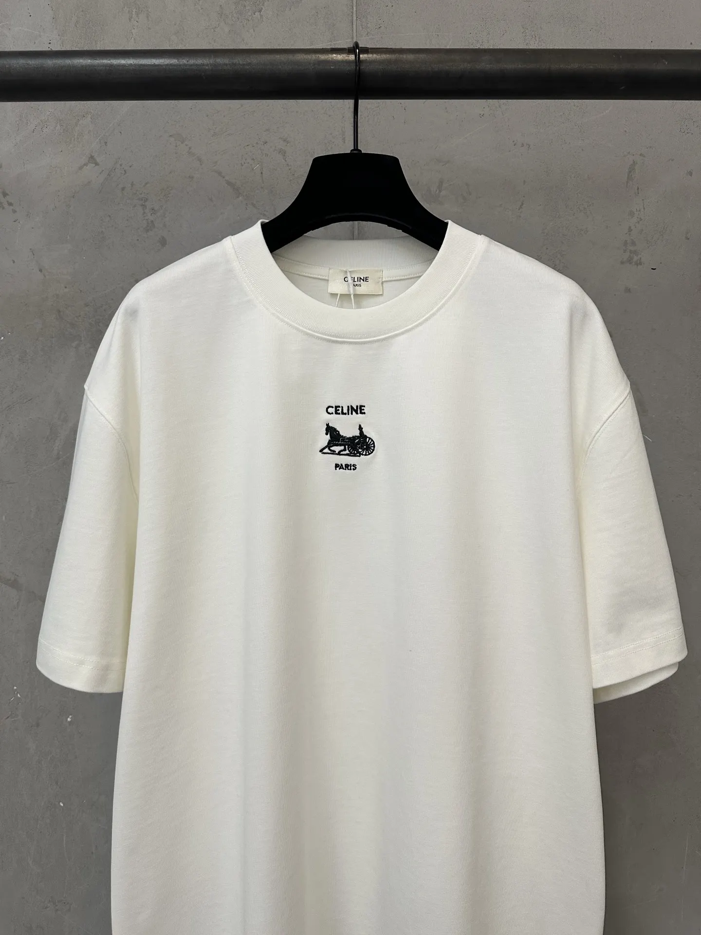 Triomphe Carriage Logo Heavyweight Cotton T-Shirt D21020150 — view 3