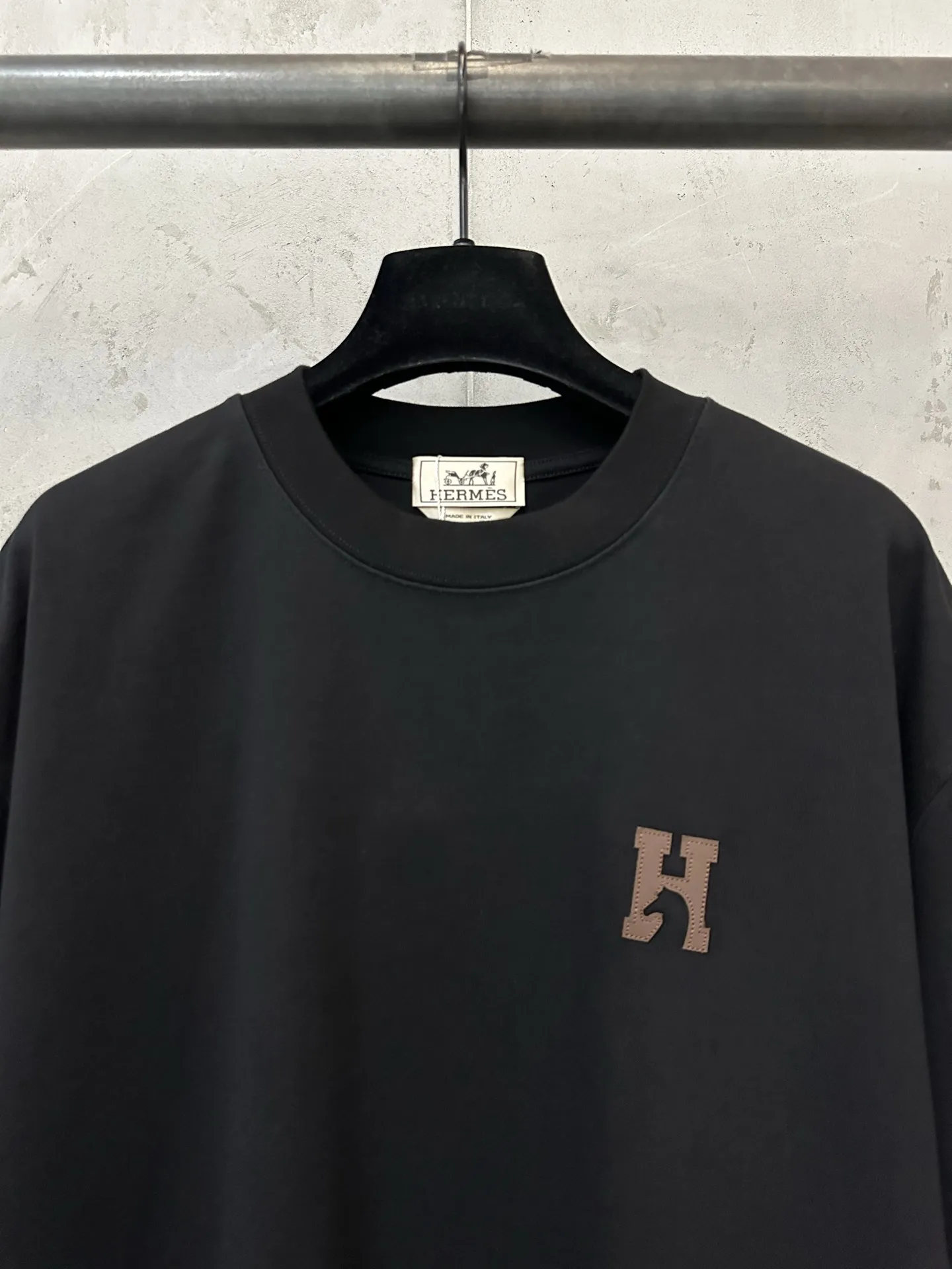 Leather Patch Heavyweight Cotton T-Shirt D21021803 — view 5