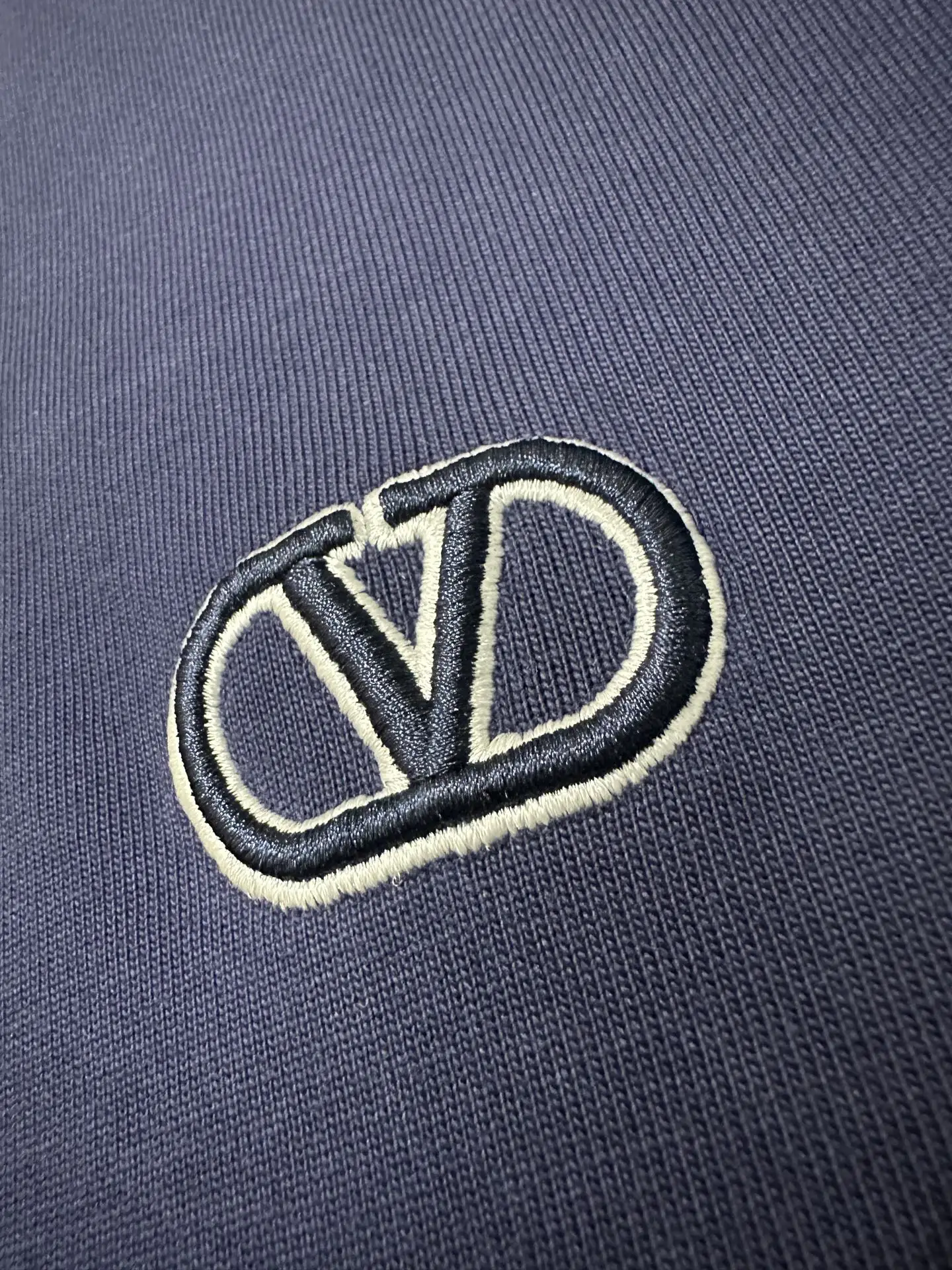 VLogo Embroidered Heavyweight Cotton T-Shirt D21021951 — view 8