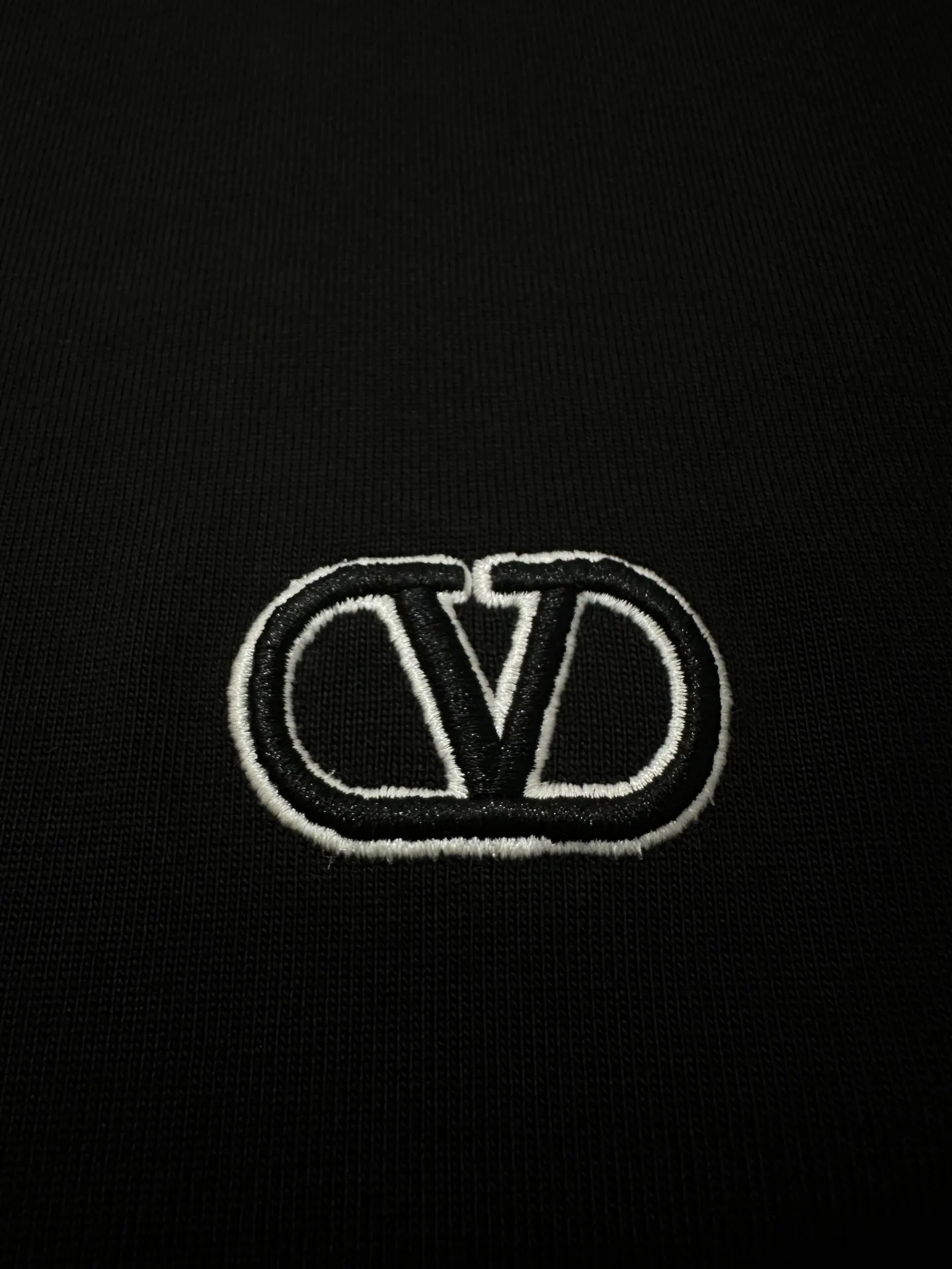 VLogo Embroidered Heavyweight Cotton T-Shirt D21021949 — view 7