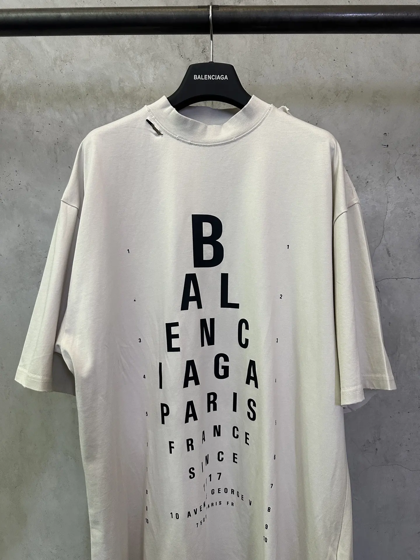 Eye Chart Distressed Cotton T-Shirt D21512828 — view 3