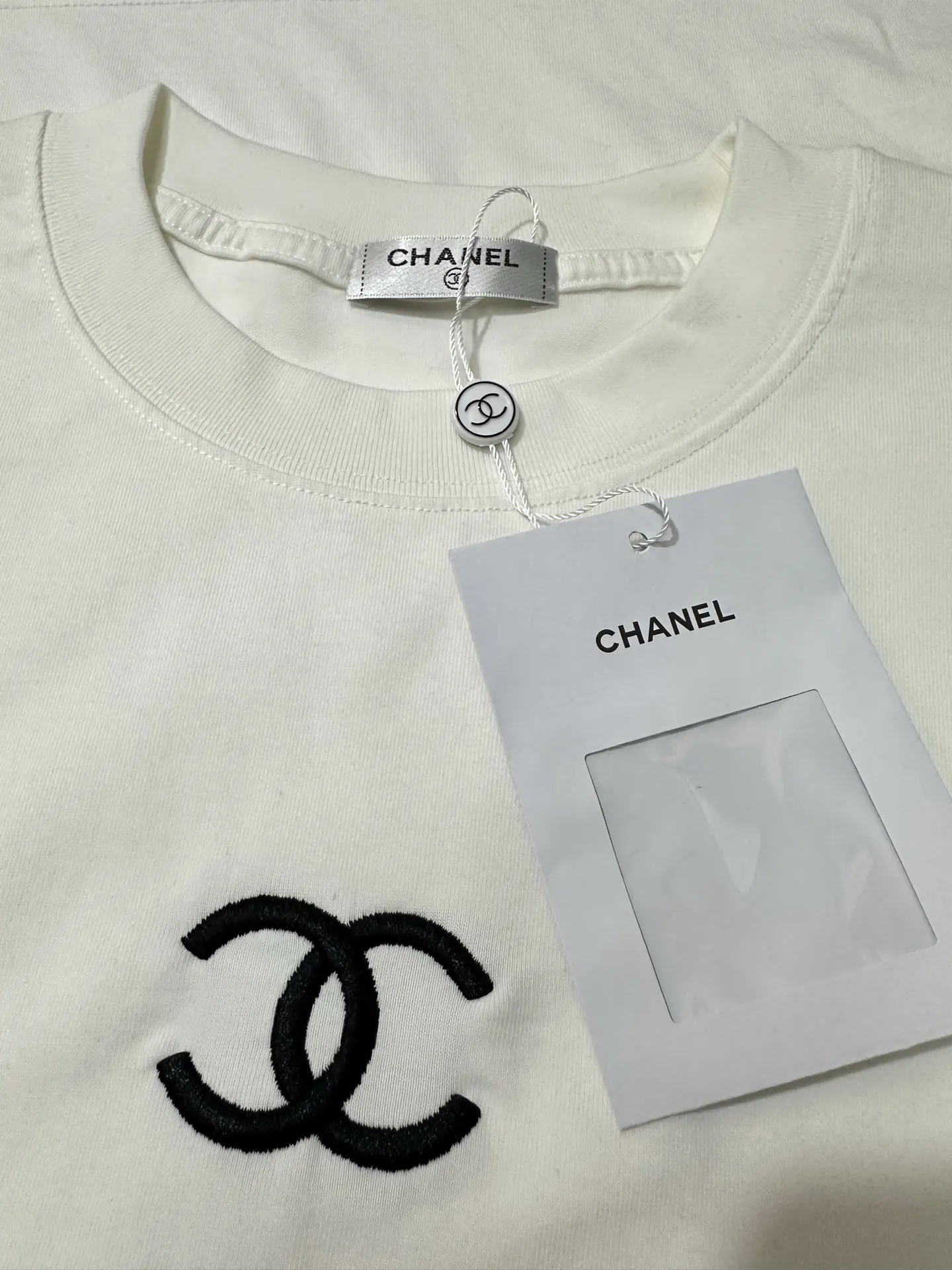 Logo Embroidered Long-Sleeve T-Shirt D22024381 — view 6