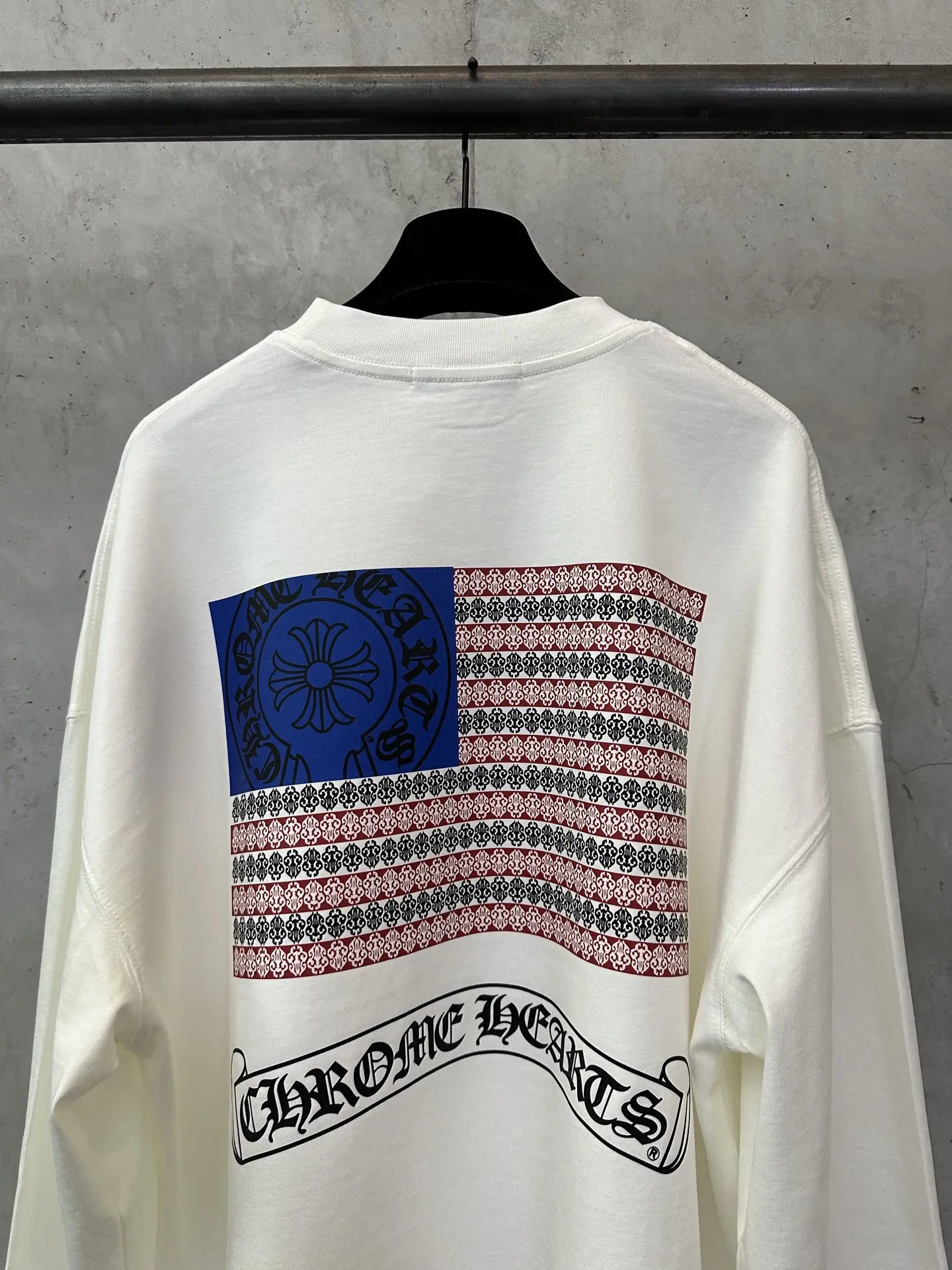 Logo Print Long-Sleeve Cotton T-Shirt D22025038 — view 5