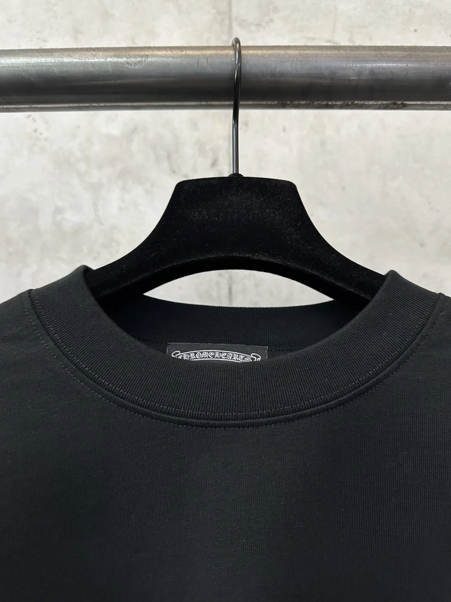 Logo-Print Long-Sleeve Cotton T-Shirt D22025039 — view 7