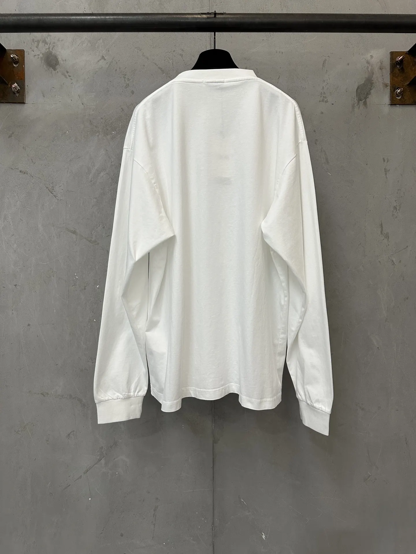 Logo Embroidered Long-Sleeve T-Shirt D22023518 — view 2