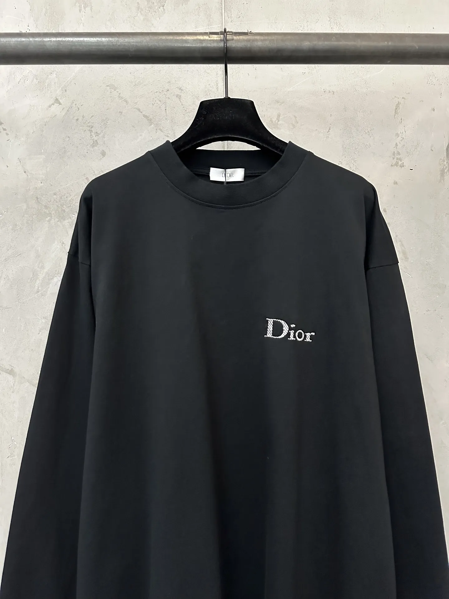 Logo Embroidered Long-Sleeve T-Shirt D22023519 — view 3