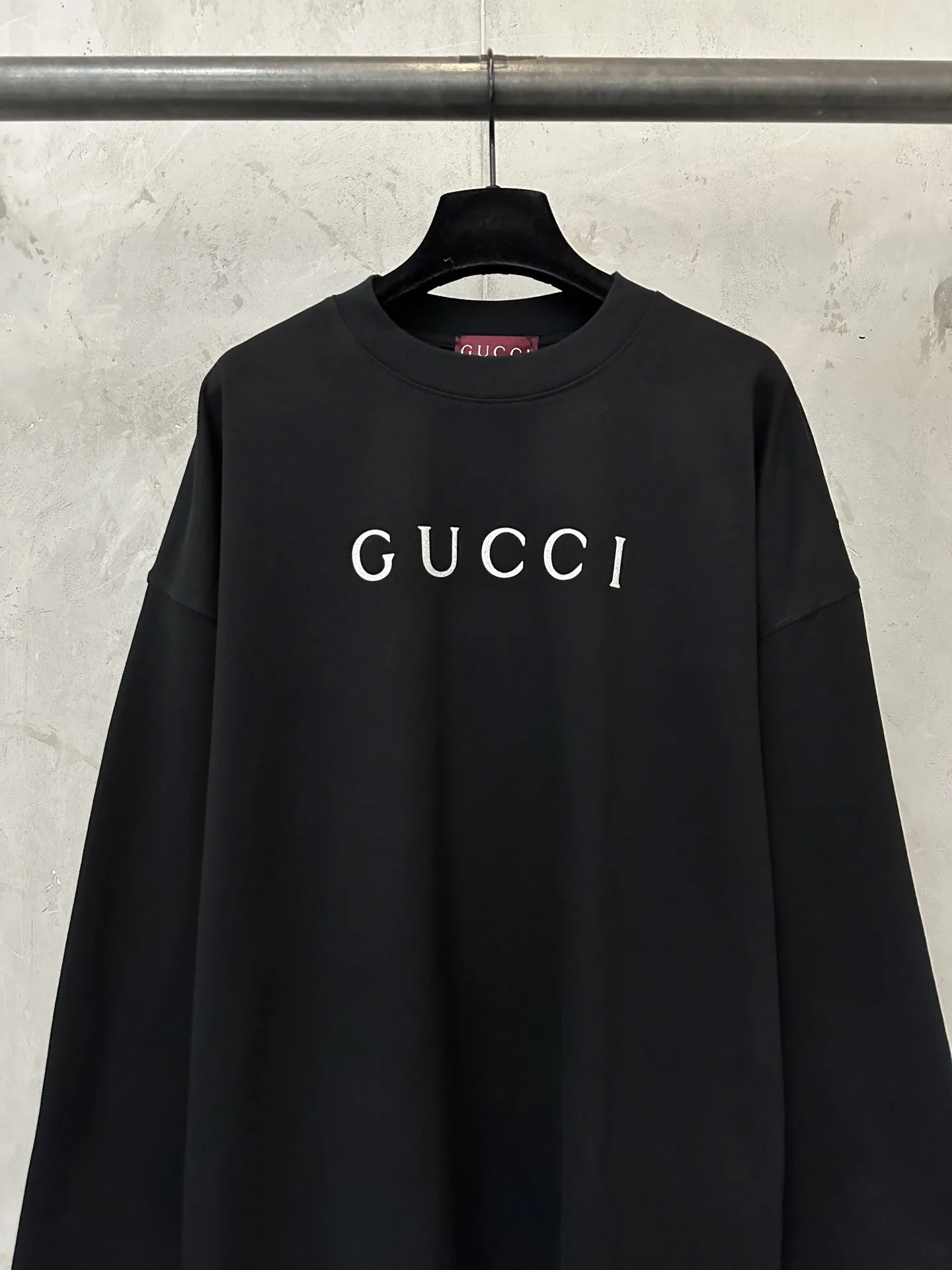Gucci Glitter Logo Long-Sleeve T-Shirt D22023591 — view 3