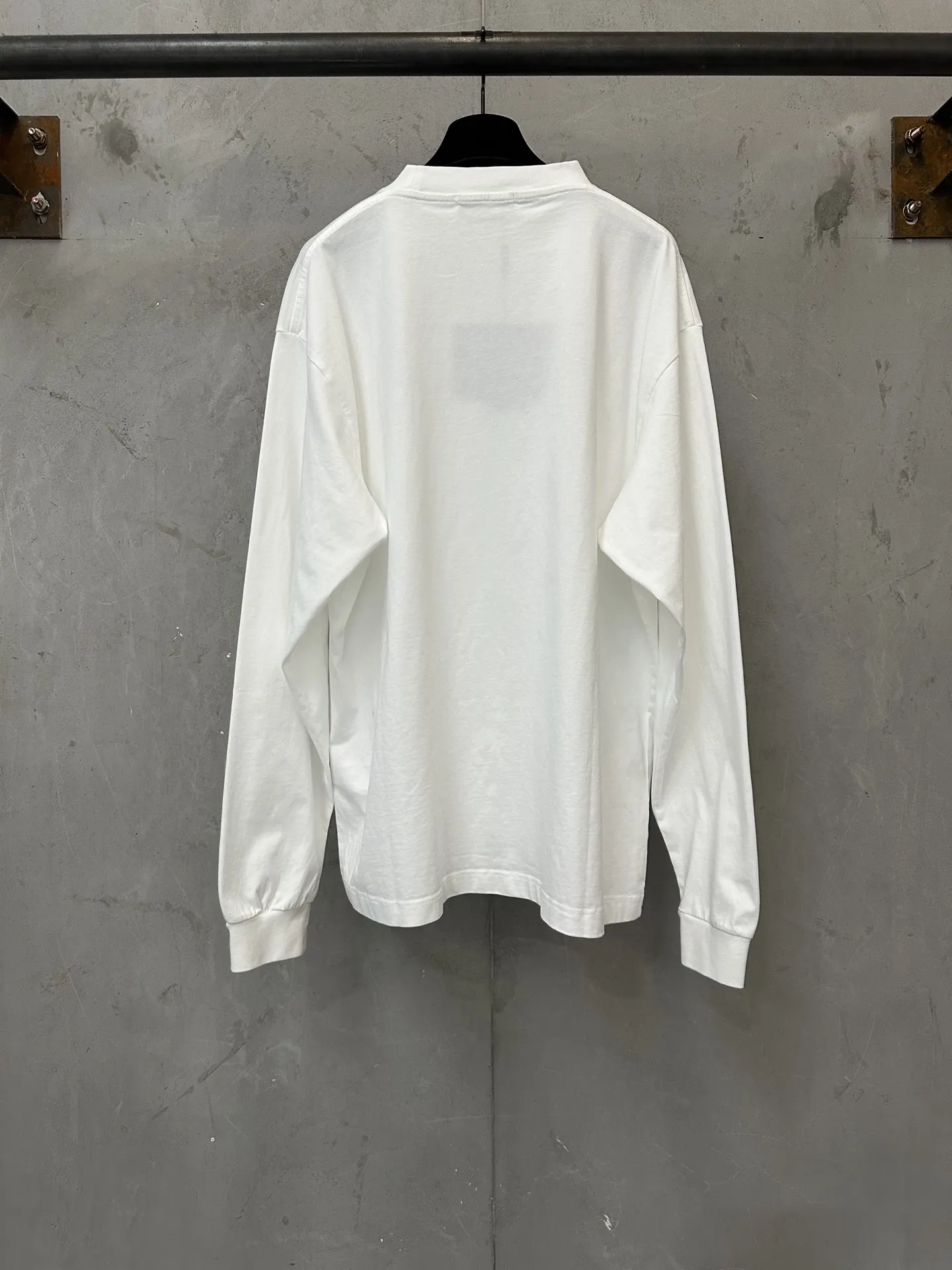 Logo-Patch Long-Sleeve Cotton T-Shirt D22023507 — view 2