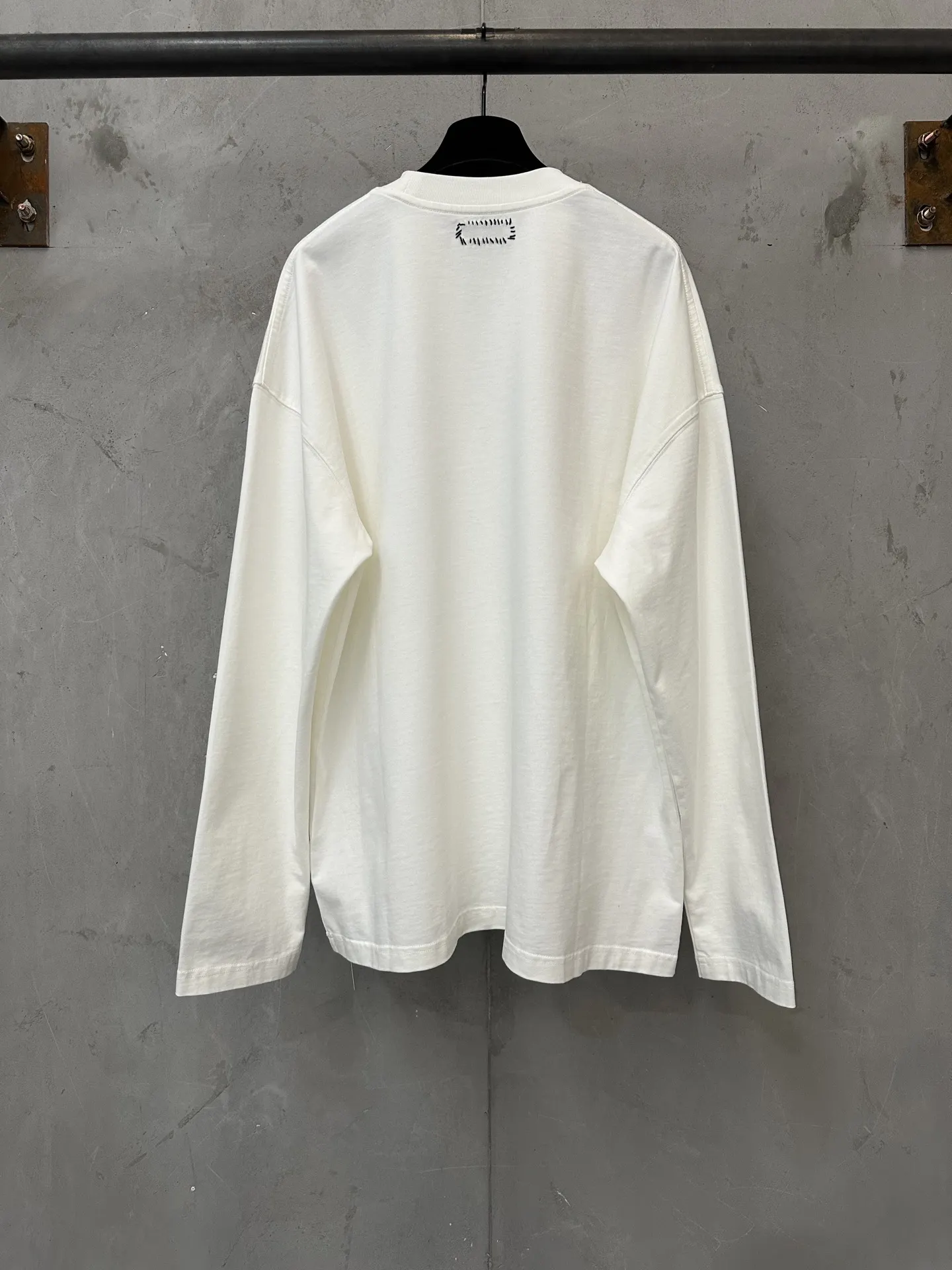 Surf Club Graphic Long-Sleeve T-Shirt D22021759 — view 2