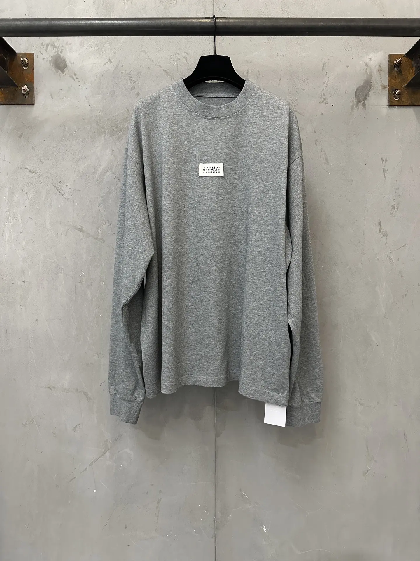 MM6 Maison Margiela Logo Patch Long-Sleeve T-Shirt D22023565