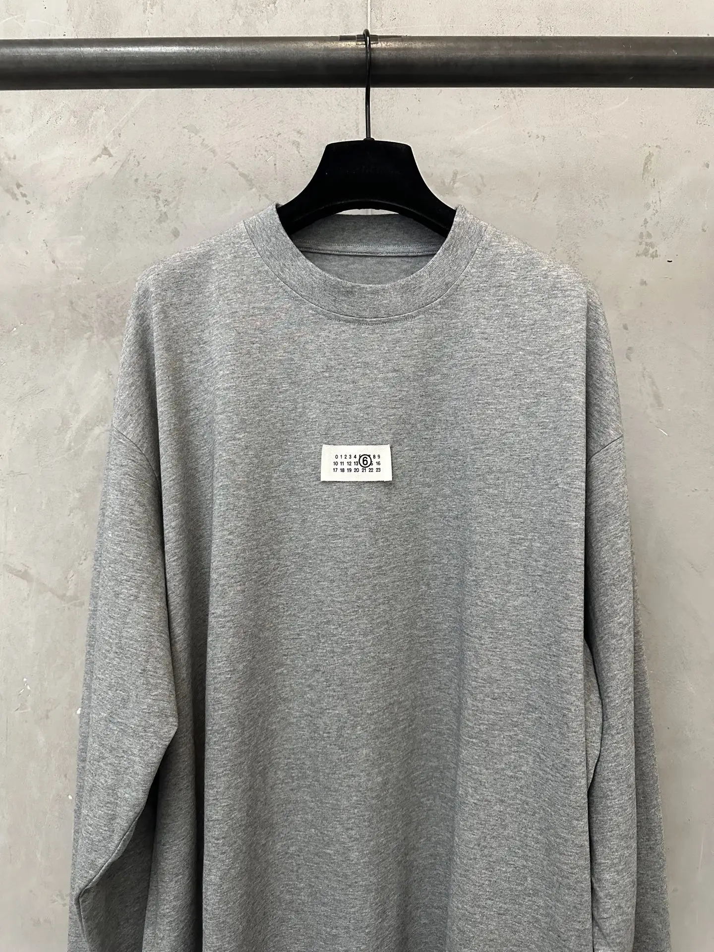 MM6 Maison Margiela Logo Patch Long-Sleeve T-Shirt D22023565 — view 3