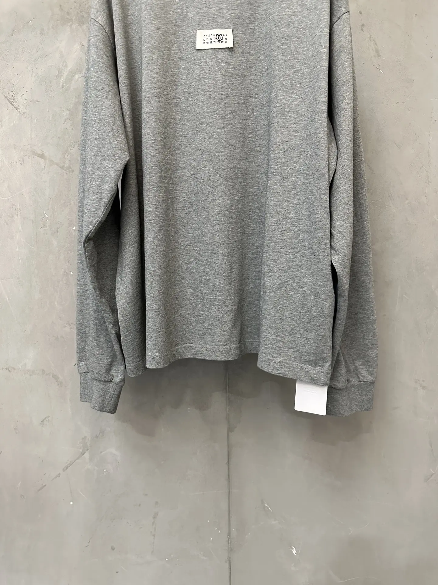 MM6 Maison Margiela Logo Patch Long-Sleeve T-Shirt D22023565 — view 4