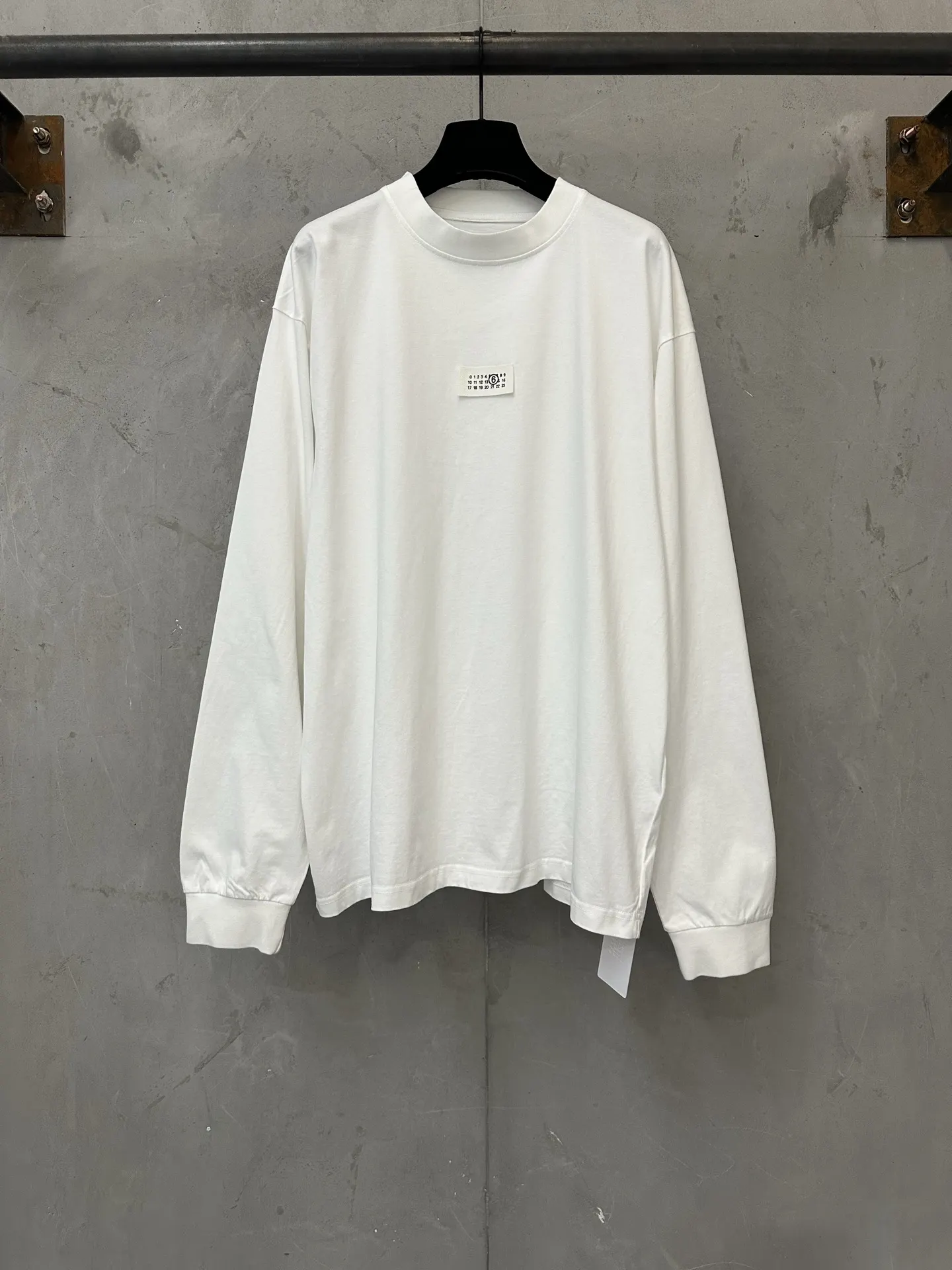 MM6 Maison Margiela Logo Patch Long-Sleeve T-Shirt D22024375