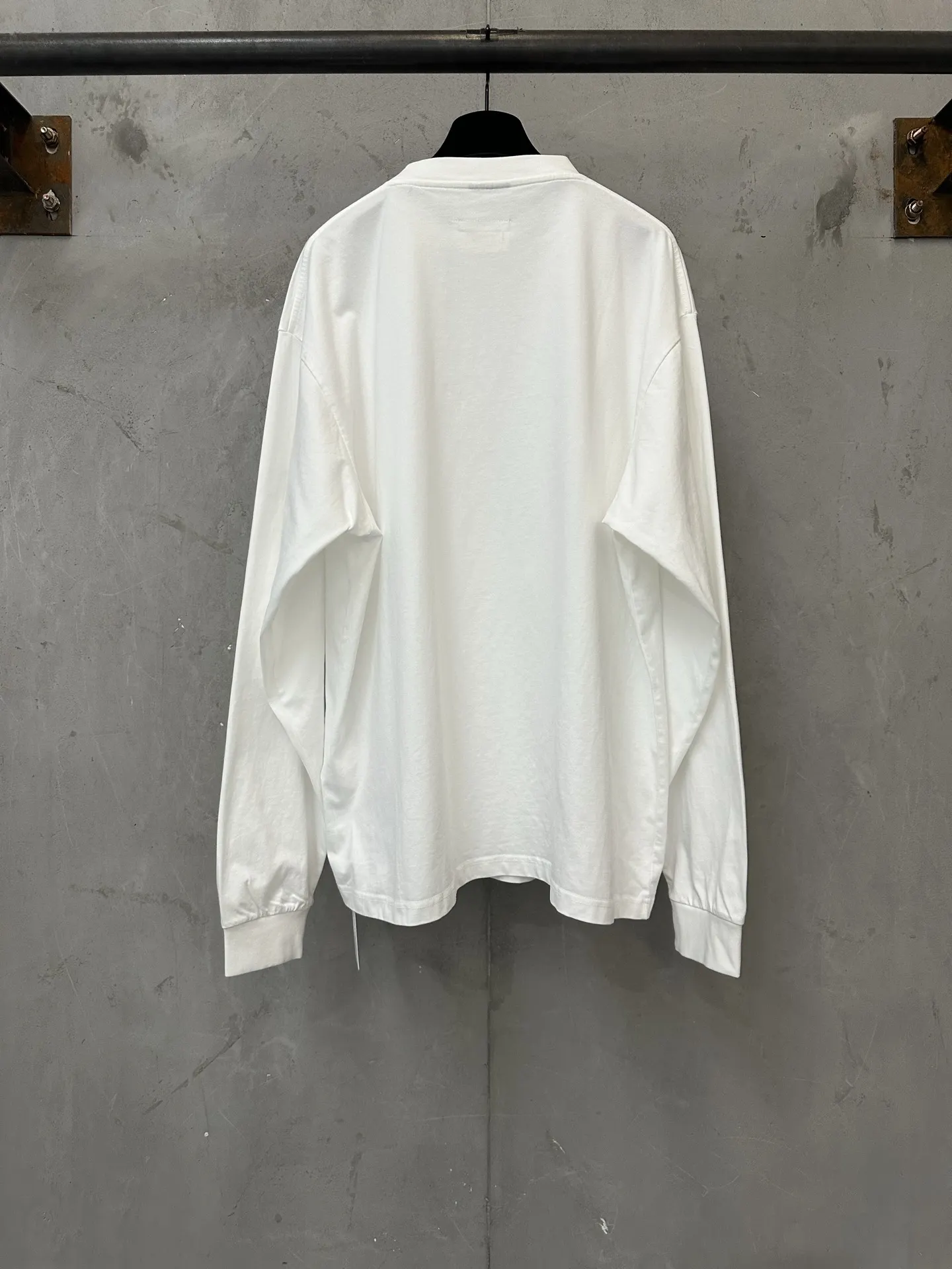 MM6 Maison Margiela Logo Patch Long-Sleeve T-Shirt D22024375 — view 2