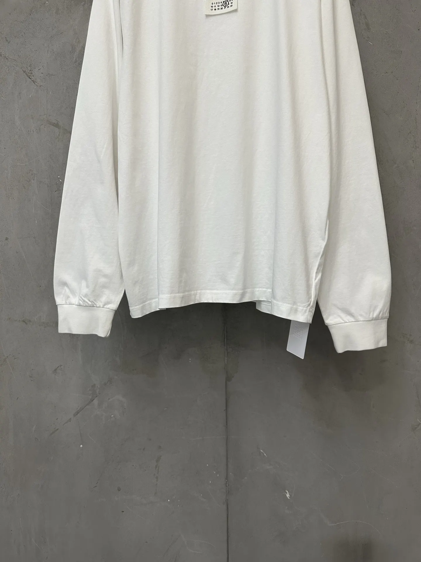 MM6 Maison Margiela Logo Patch Long-Sleeve T-Shirt D22024375 — view 4