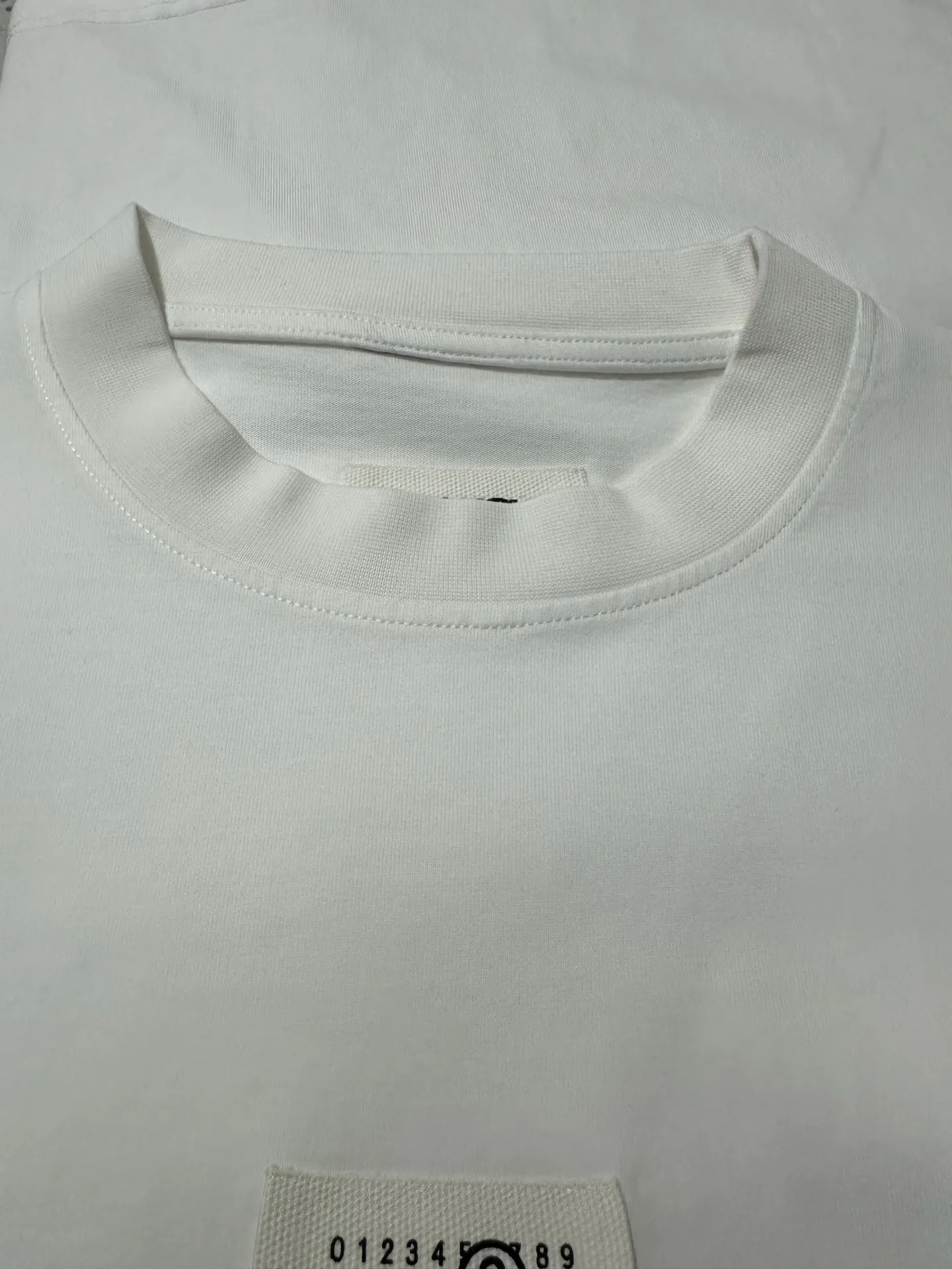 MM6 Maison Margiela Logo Patch Long-Sleeve T-Shirt D22024375 — view 6
