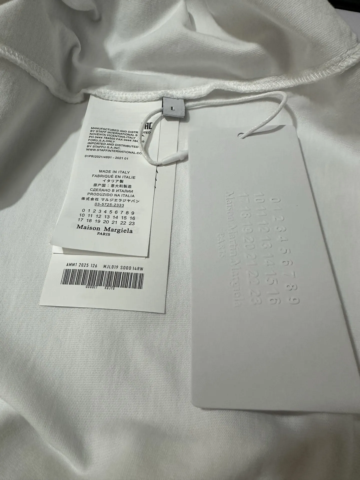 MM6 Maison Margiela Logo Patch Long-Sleeve T-Shirt D22024375 — view 9