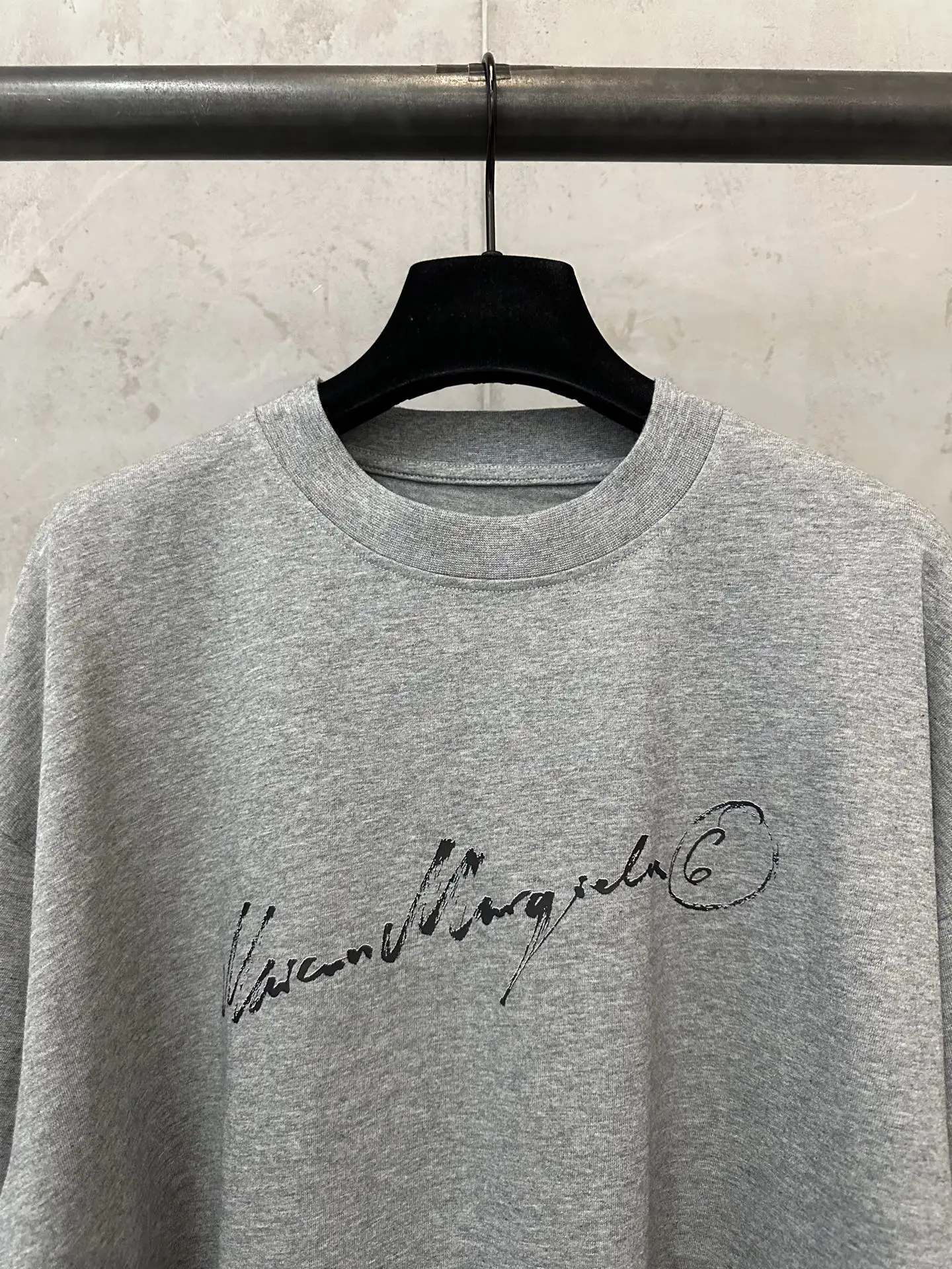 MM6 Signature Logo Long-Sleeve T-Shirt D22023566 — view 5