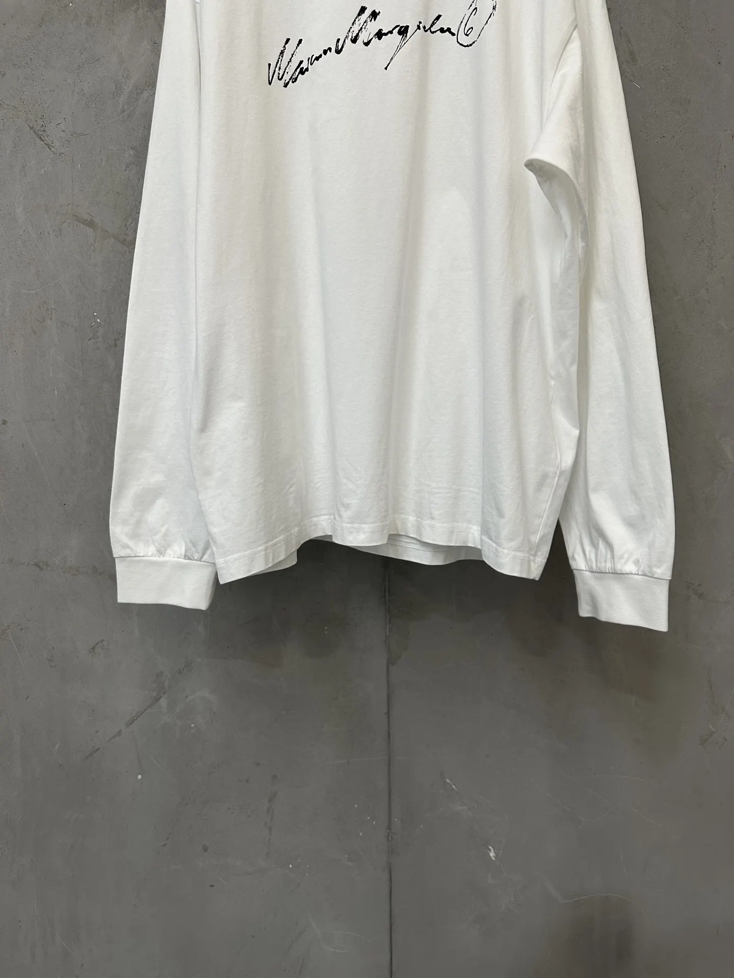 MM6 Maison Margiela Signature Logo Long-Sleeve T-Shirt D22024455 — view 4