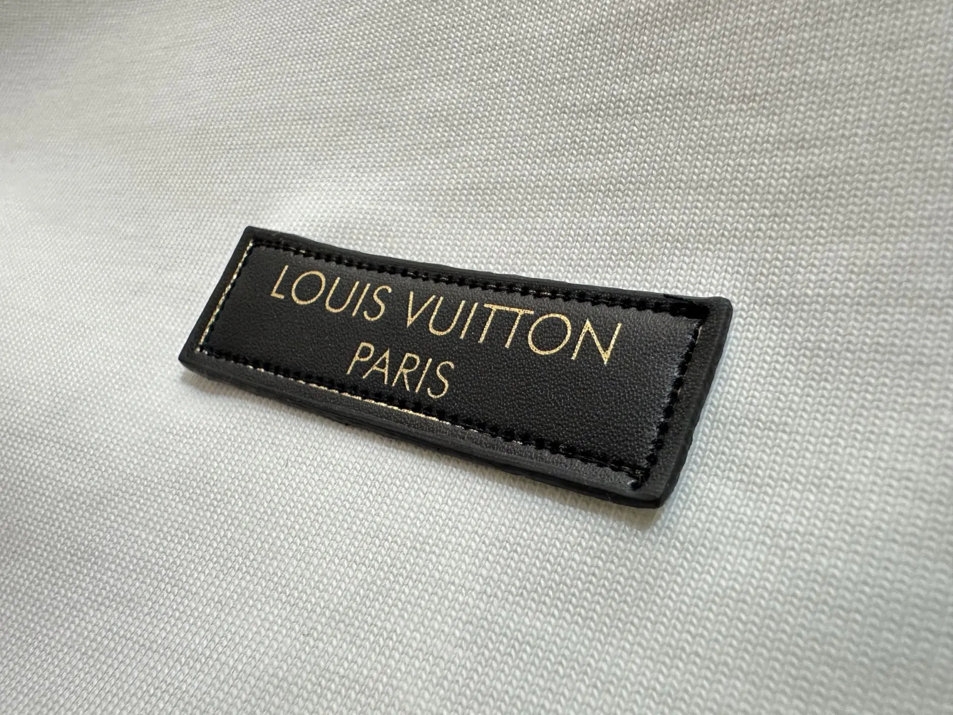 Logo Leather Patch Heavyweight Cotton T-Shirt D22012302 — view 8