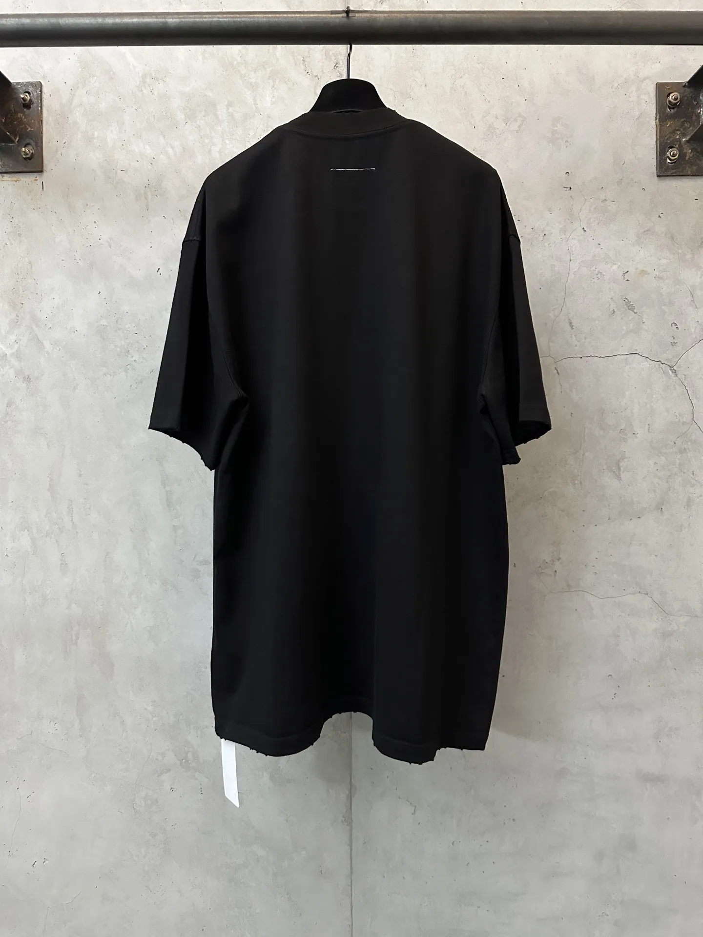 Heavyweight Puff Print Logo T-Shirt D22012336 — view 2