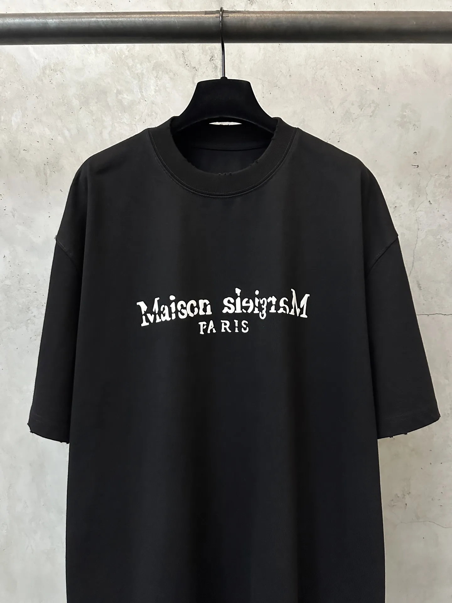 Heavyweight Puff Print Logo T-Shirt D22012336 — view 3