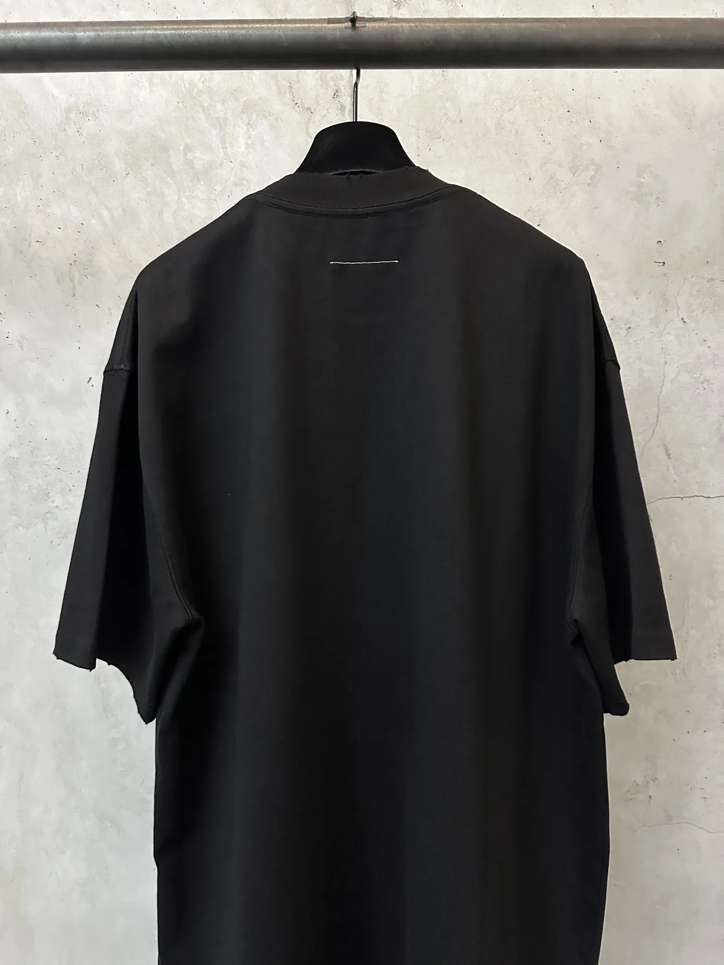 Heavyweight Puff Print Logo T-Shirt D22012336 — view 5