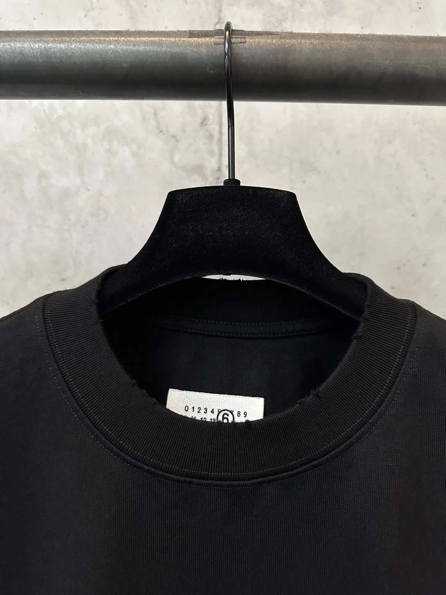 Heavyweight Puff Print Logo T-Shirt D22012336 — view 7