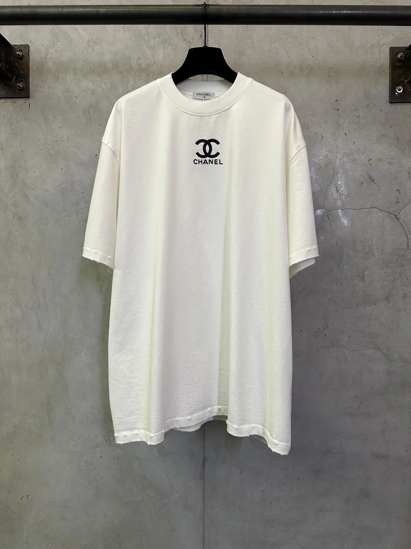 Logo Print Heavyweight Cotton T-Shirt D22012848