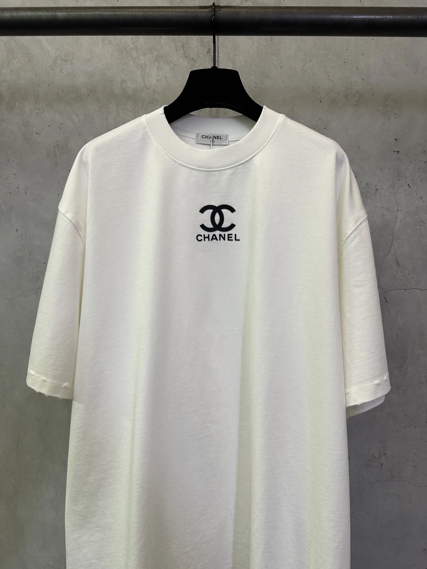 Logo Print Heavyweight Cotton T-Shirt D22012848 — view 3
