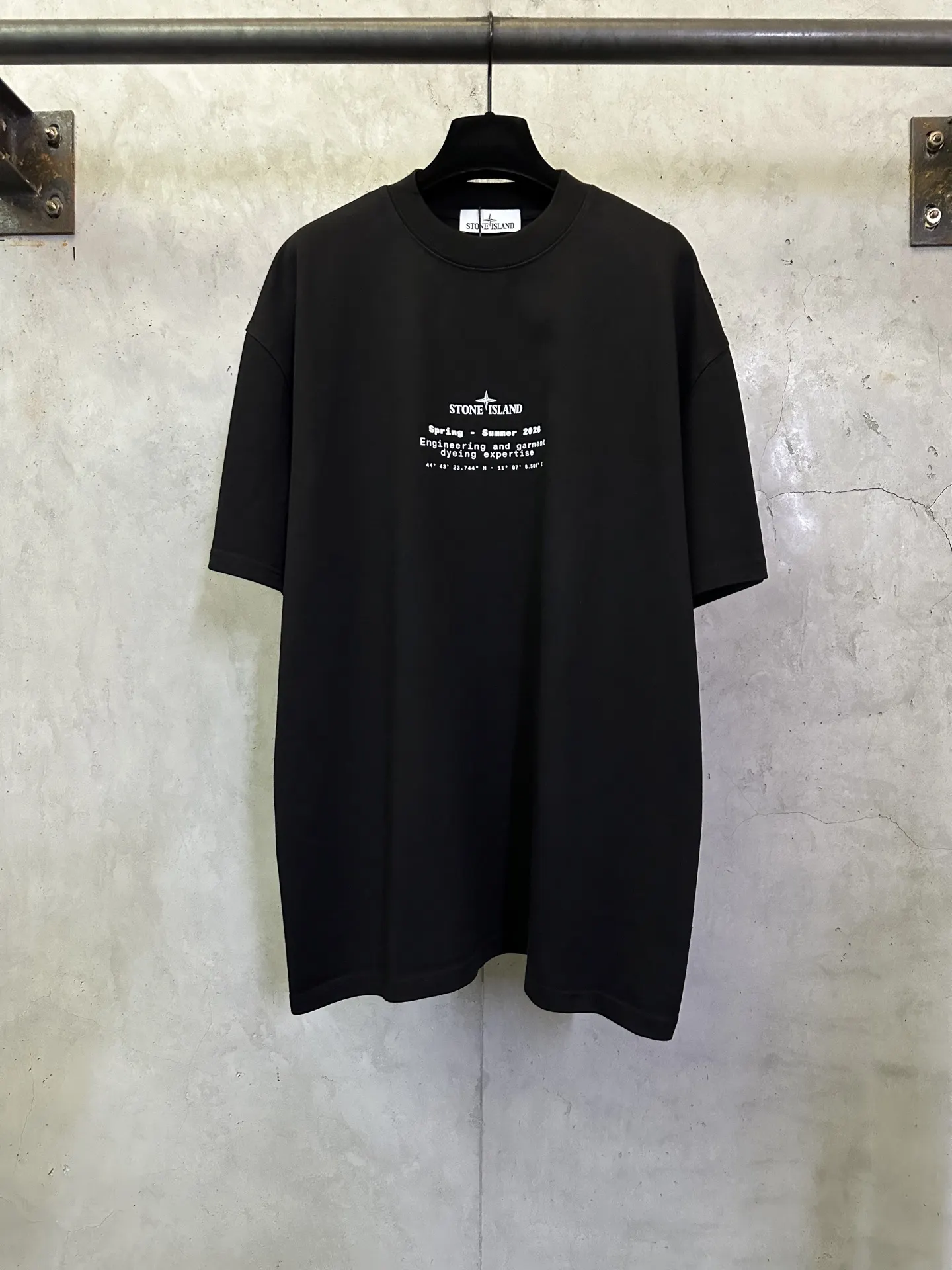 Stone Island Compass Logo Heavyweight Cotton T-Shirt D22012745
