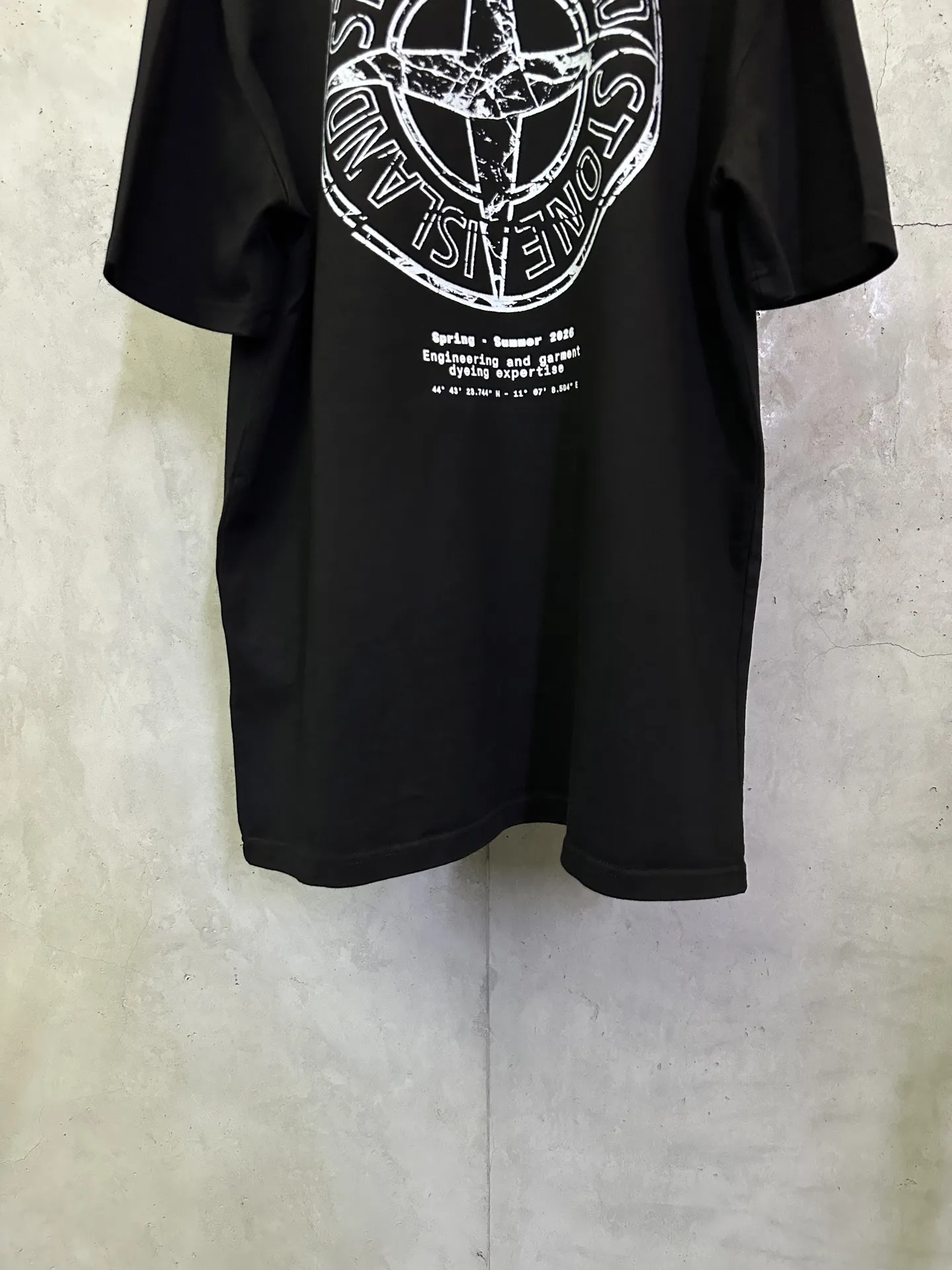 Stone Island Compass Logo Heavyweight Cotton T-Shirt D22012745 — view 4