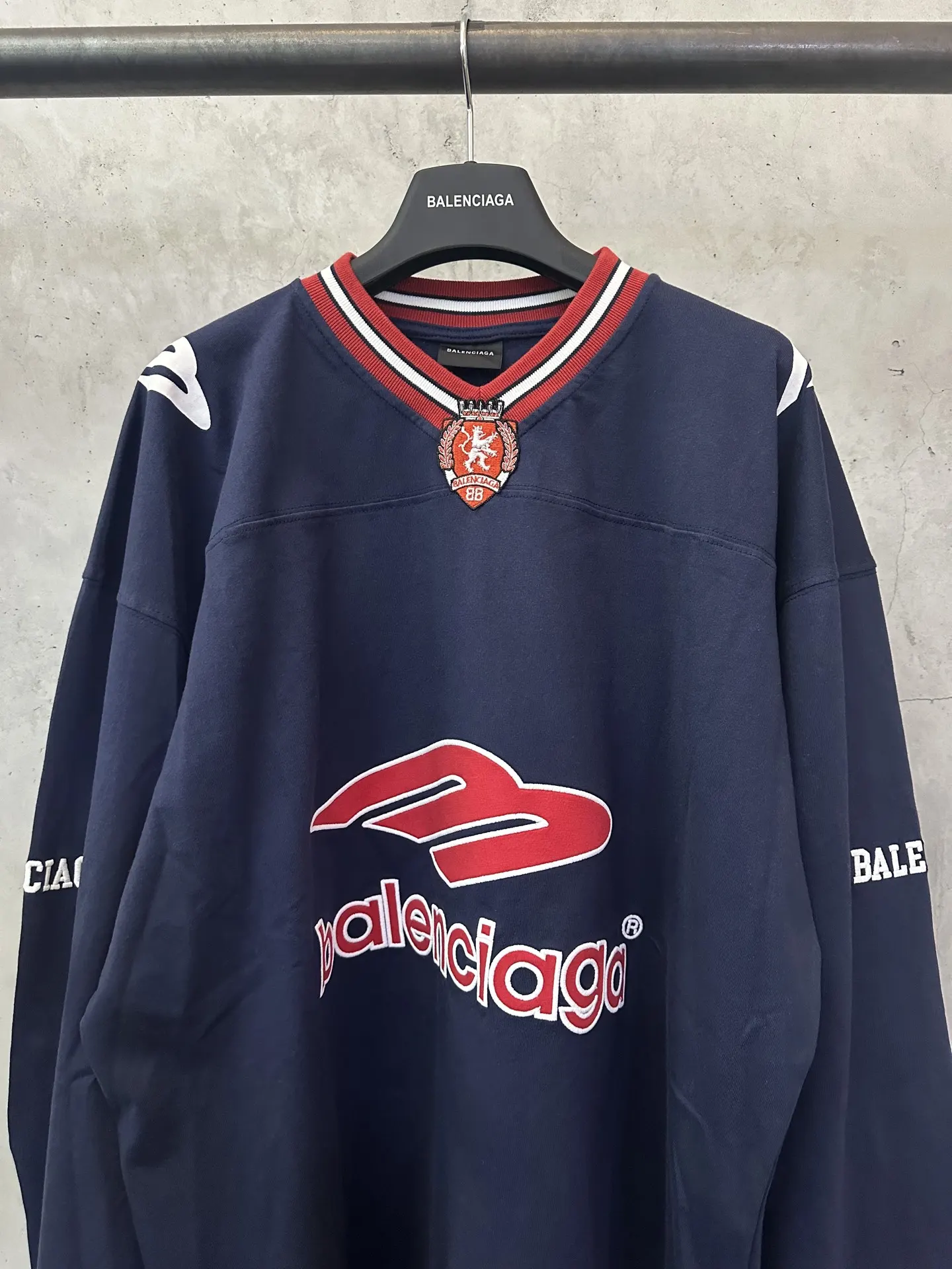 Football Series Embroidered Long-Sleeve T-Shirt D22511972 — view 3