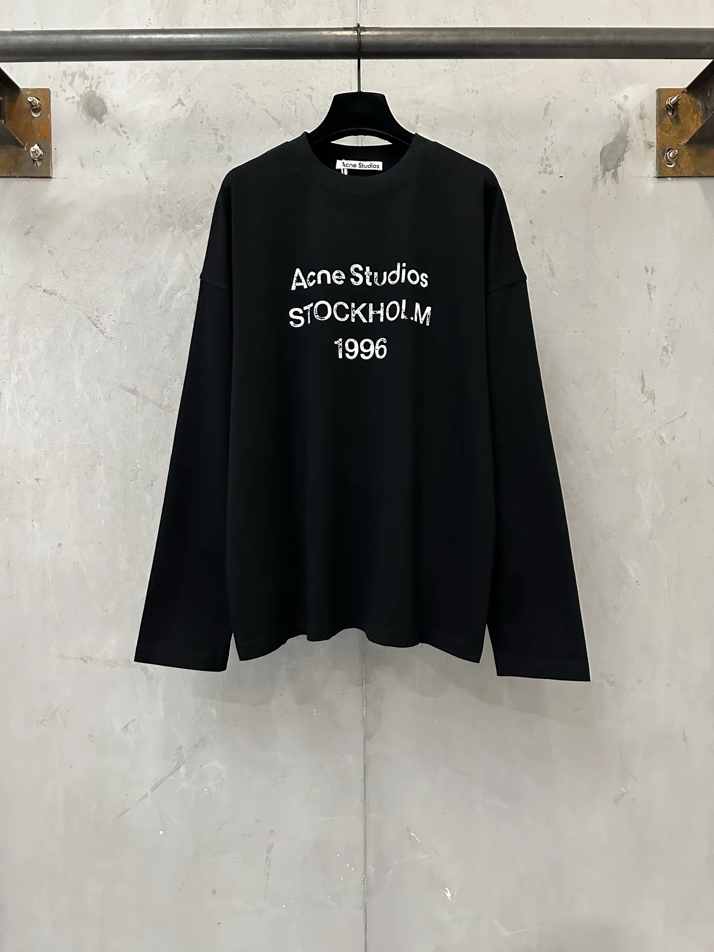 Logo Print Long-Sleeve T-Shirt D23024431