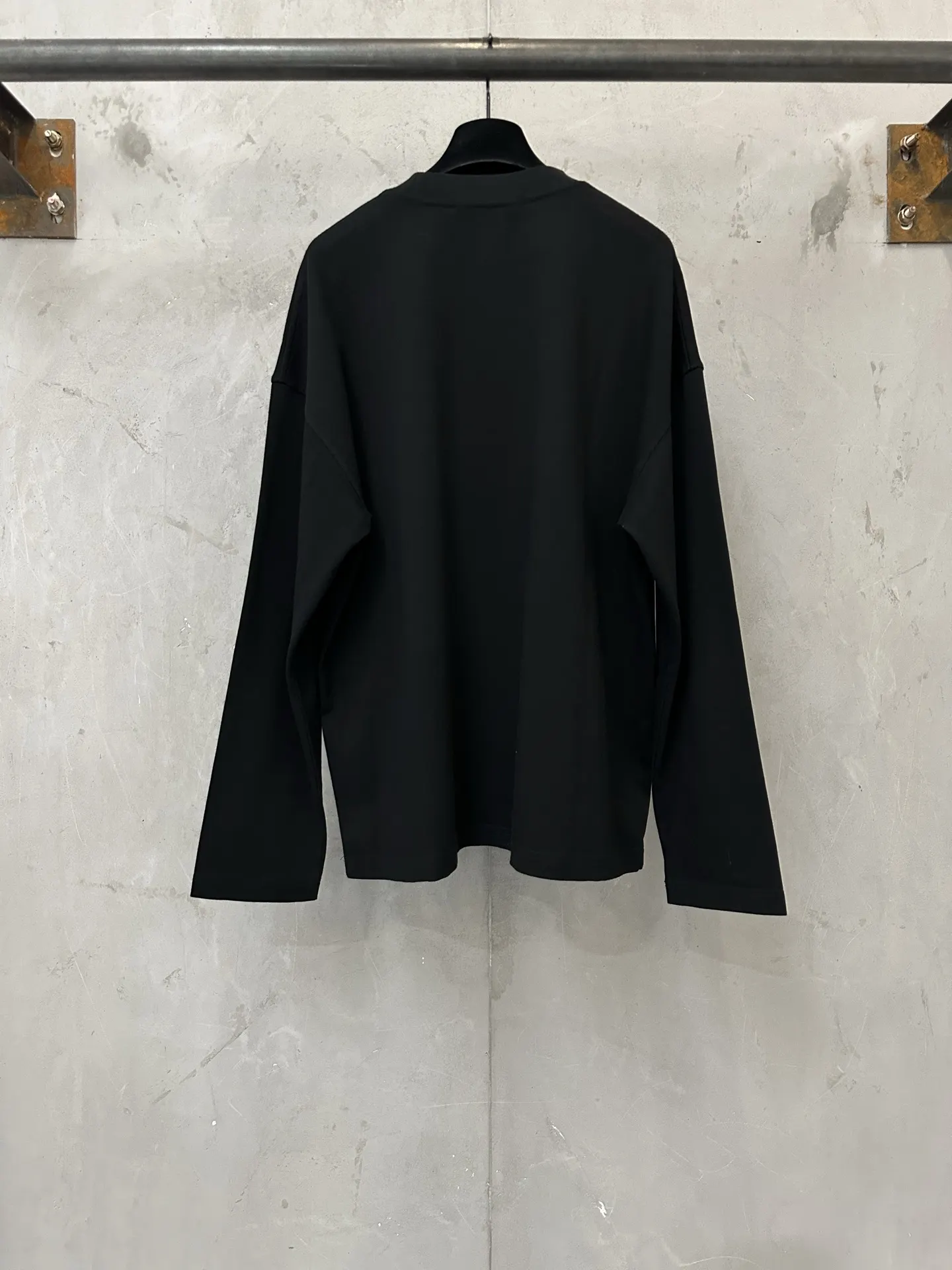 Logo Print Long-Sleeve T-Shirt D23024431 — view 2