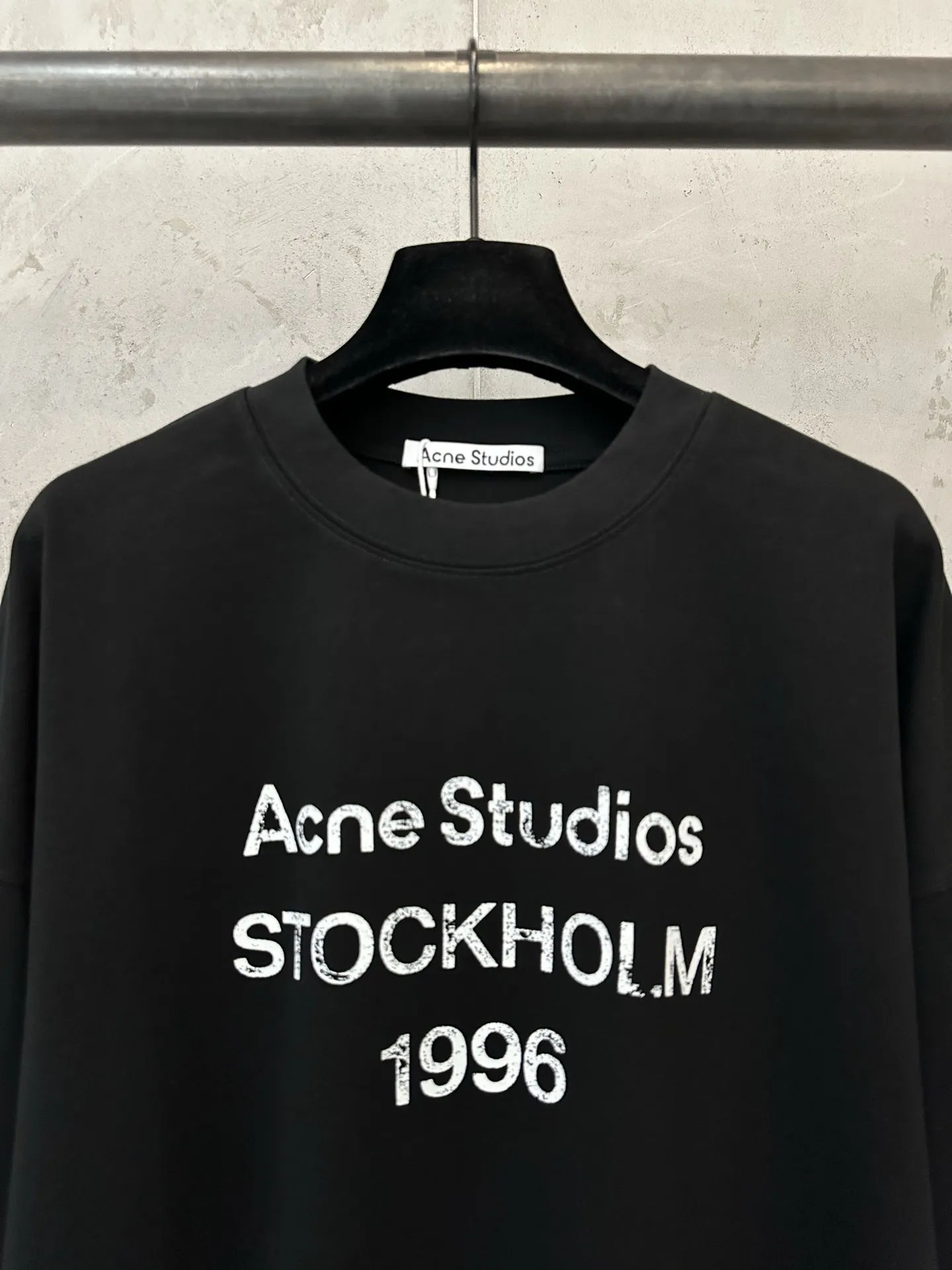 Logo Print Long-Sleeve T-Shirt D23024431 — view 5