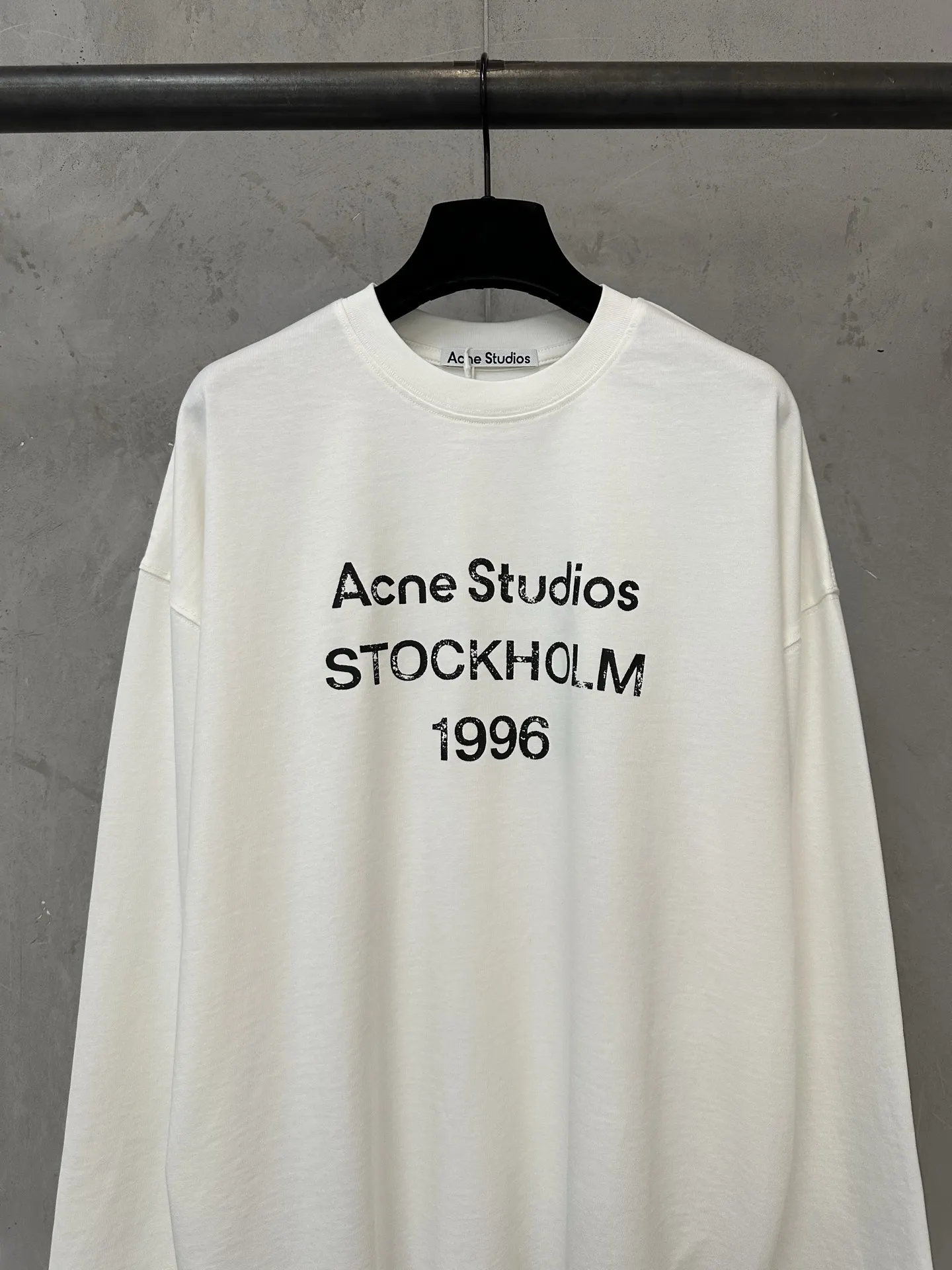 Logo Print Long-Sleeve Cotton T-Shirt D23024430 — view 3