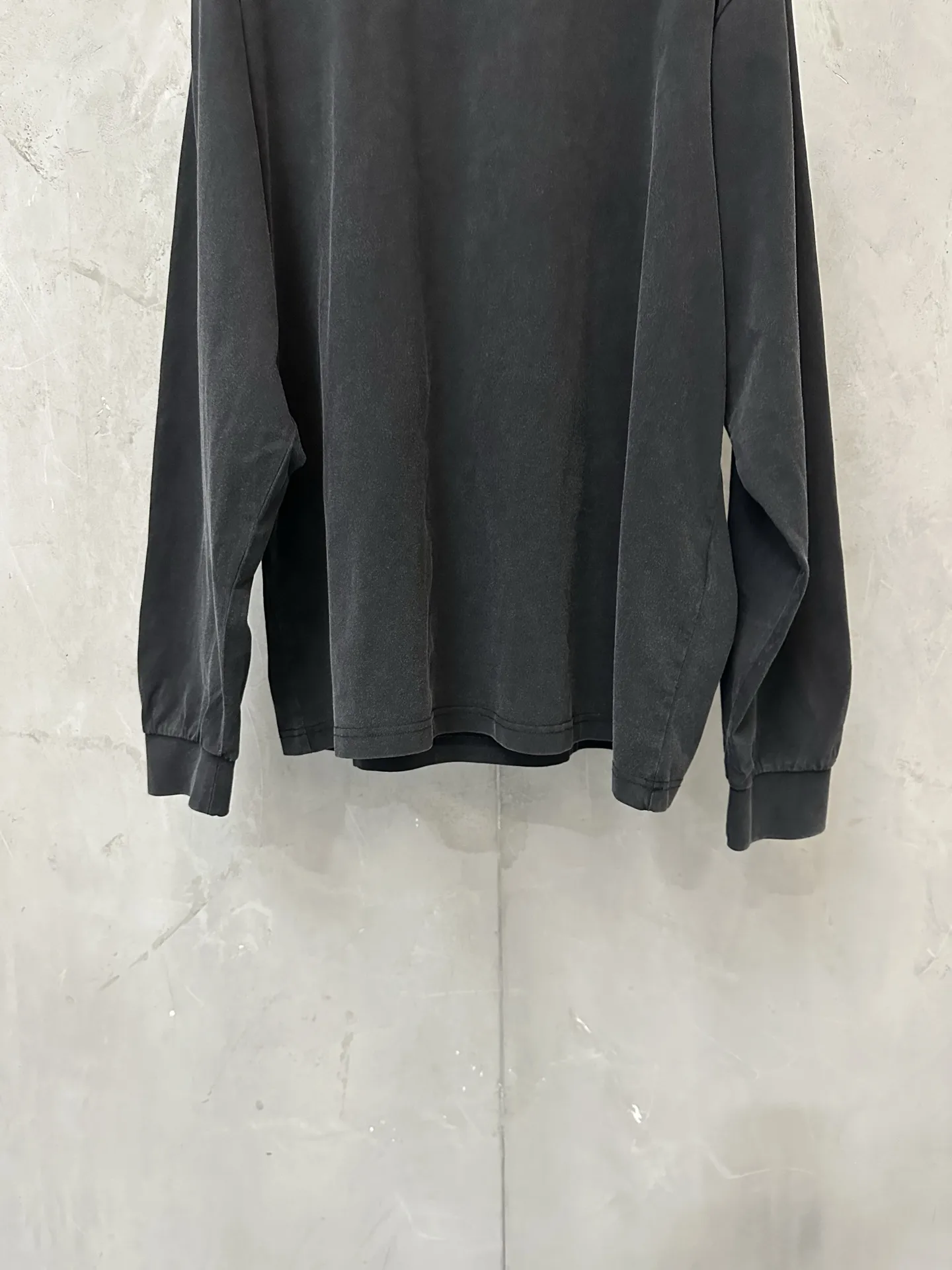 Logo Embroidered Long-Sleeve T-Shirt D23024372 — view 4
